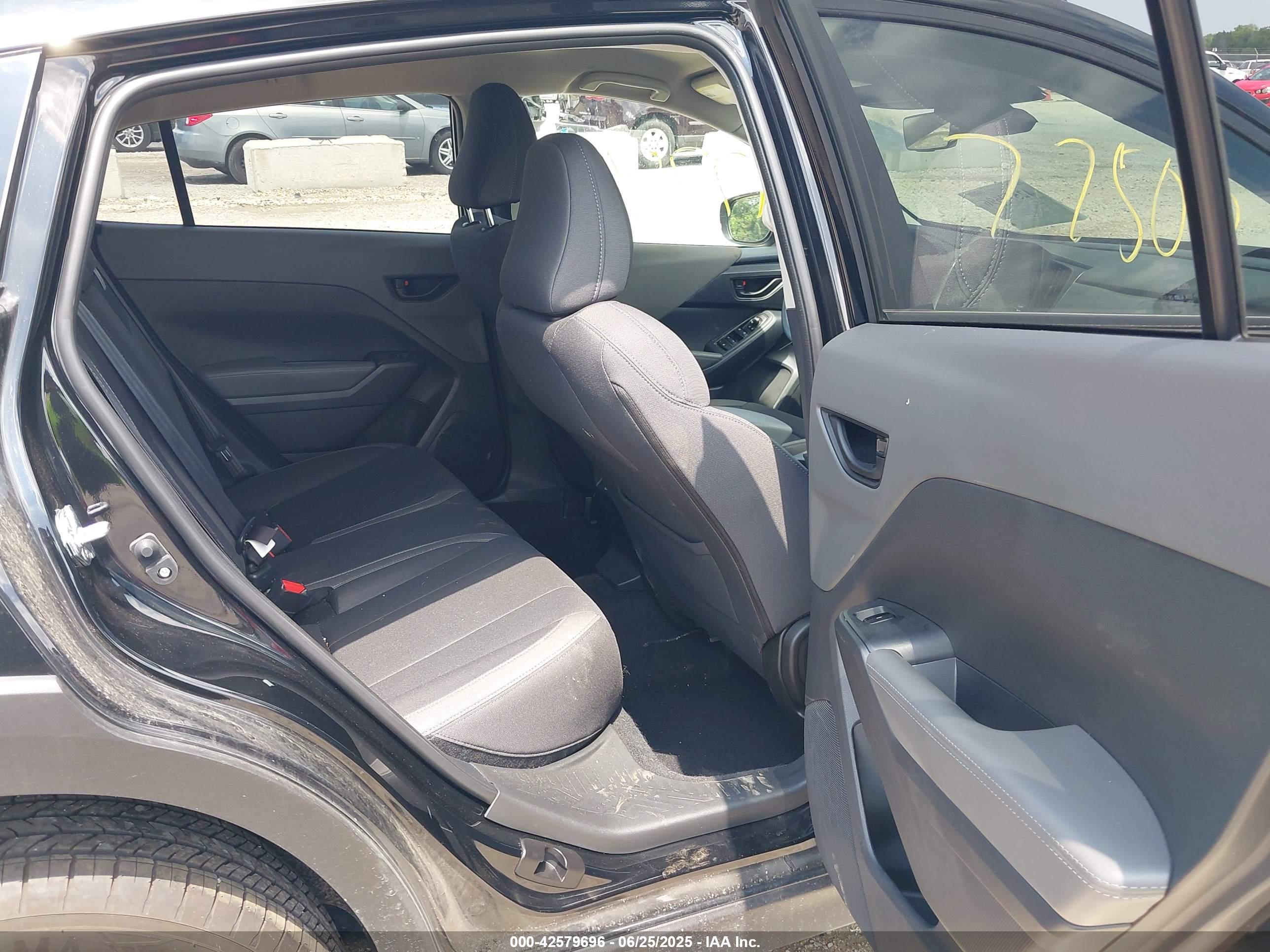 SUBARU CROSSTREK image 8