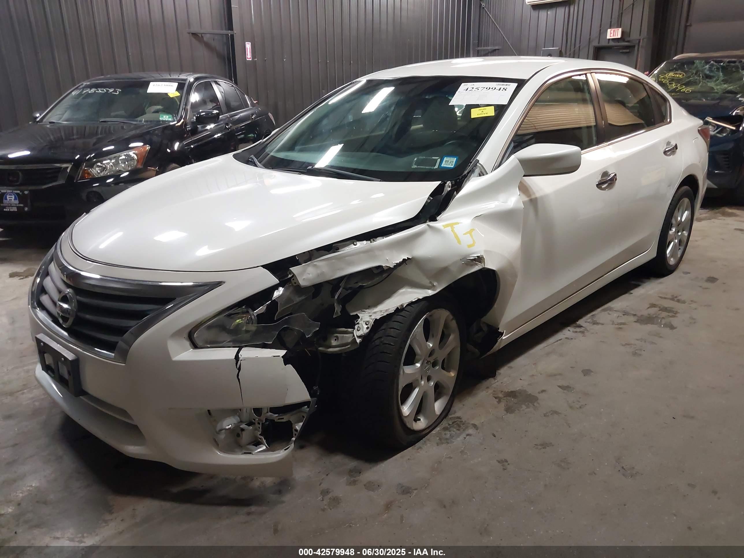 NISSAN ALTIMA image 2