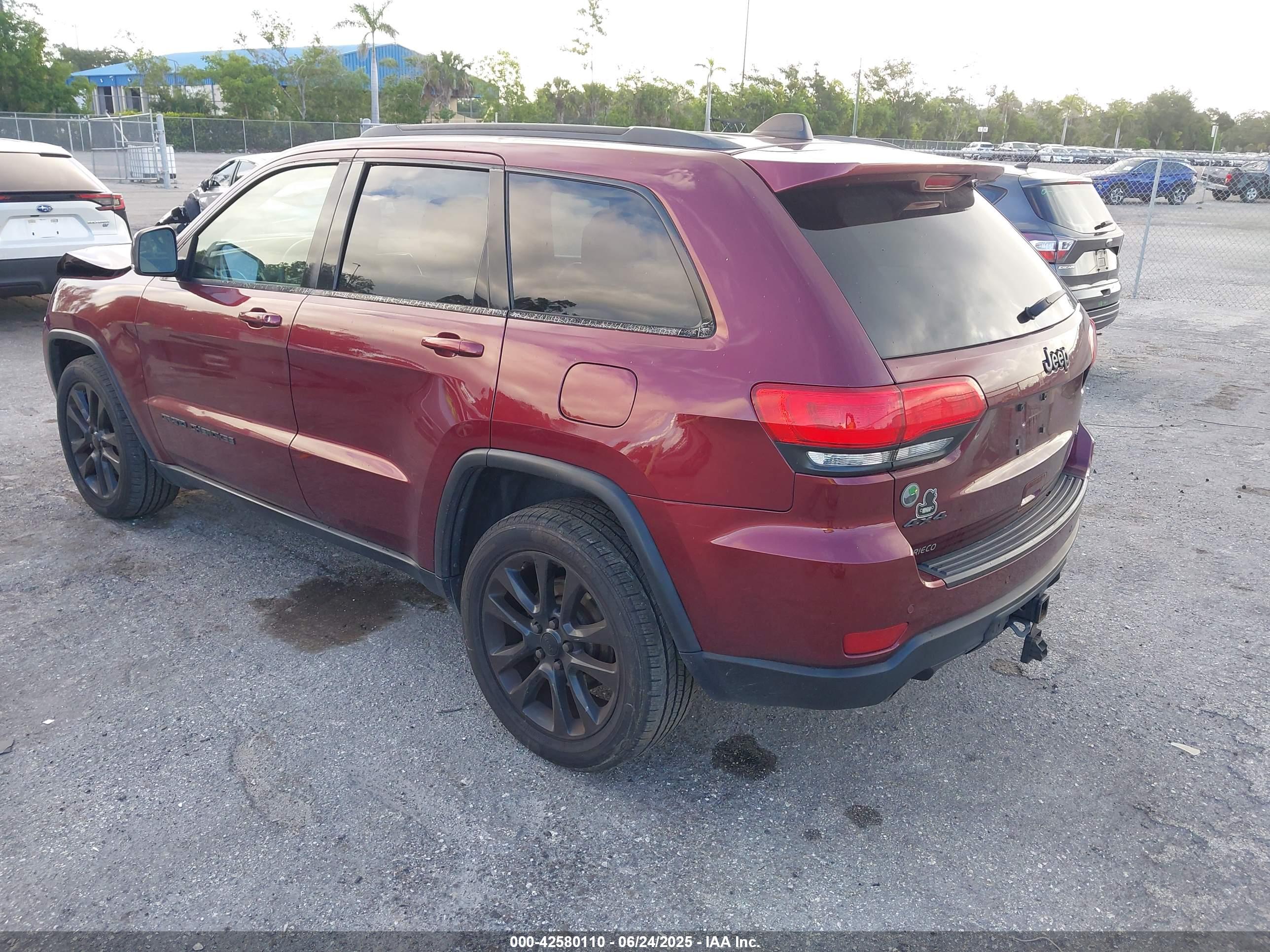 JEEP GRAND image 3
