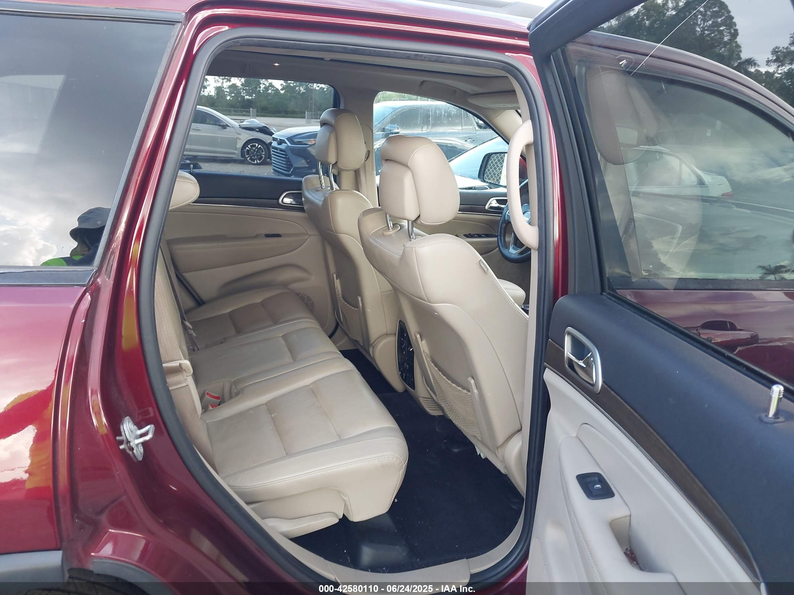 JEEP GRAND image 8
