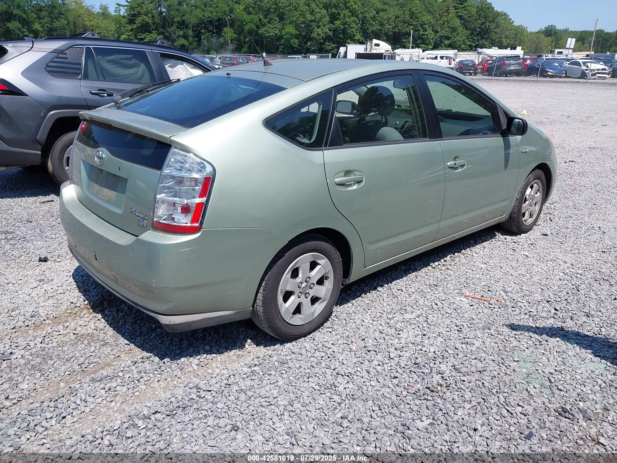 TOYOTA PRIUS image 4