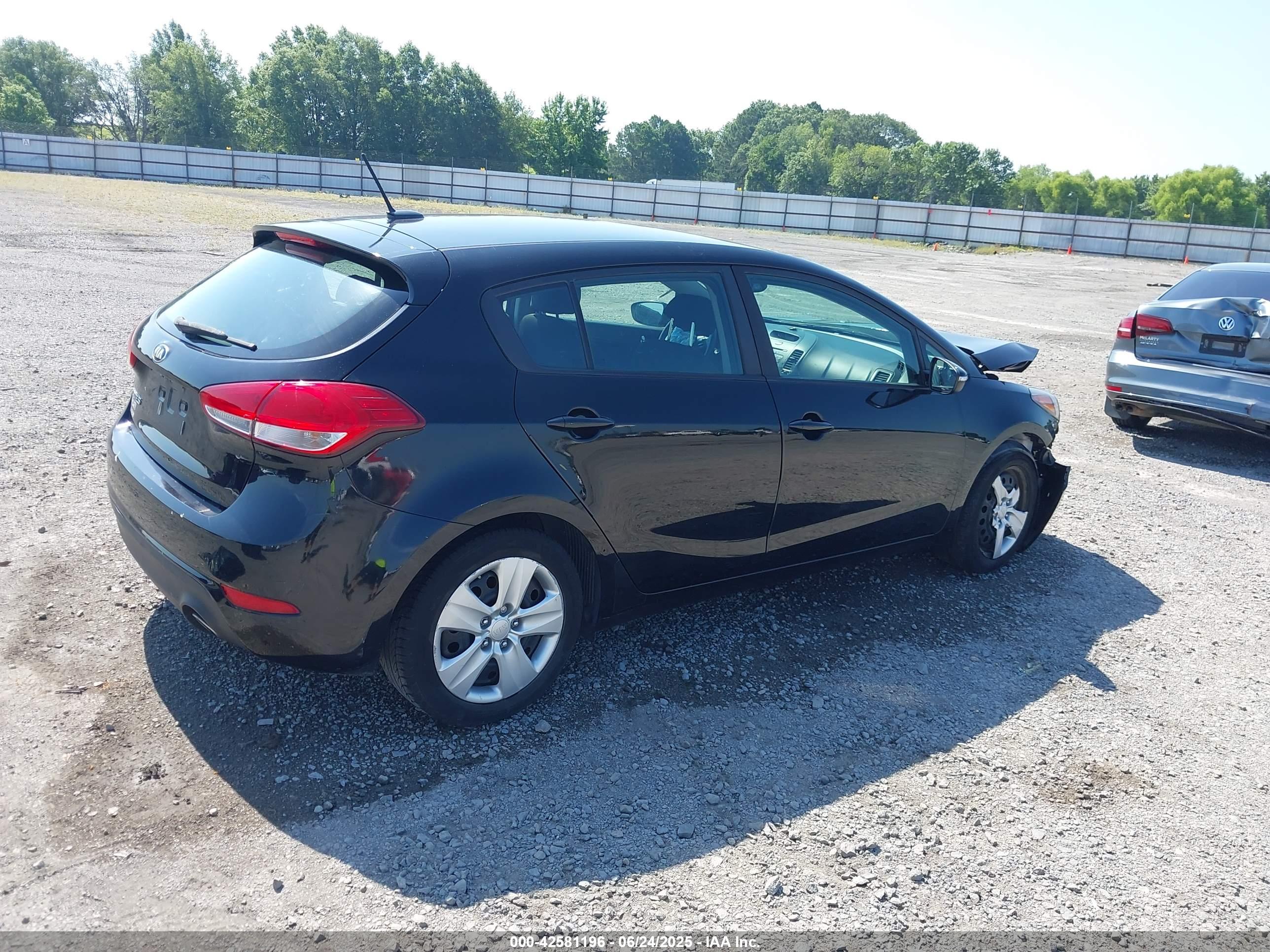 KIA FORTE image 4
