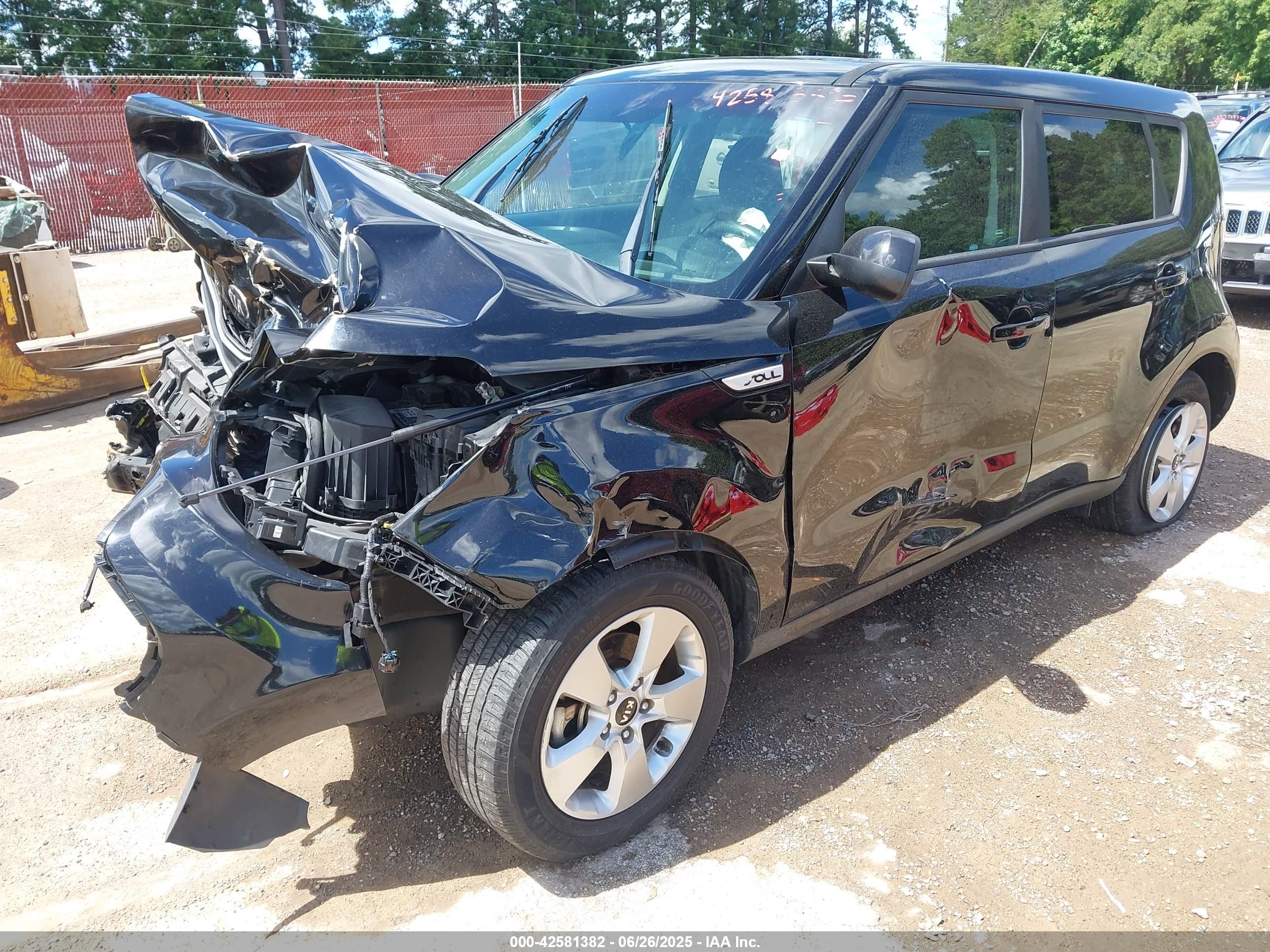 KIA SOUL image 2