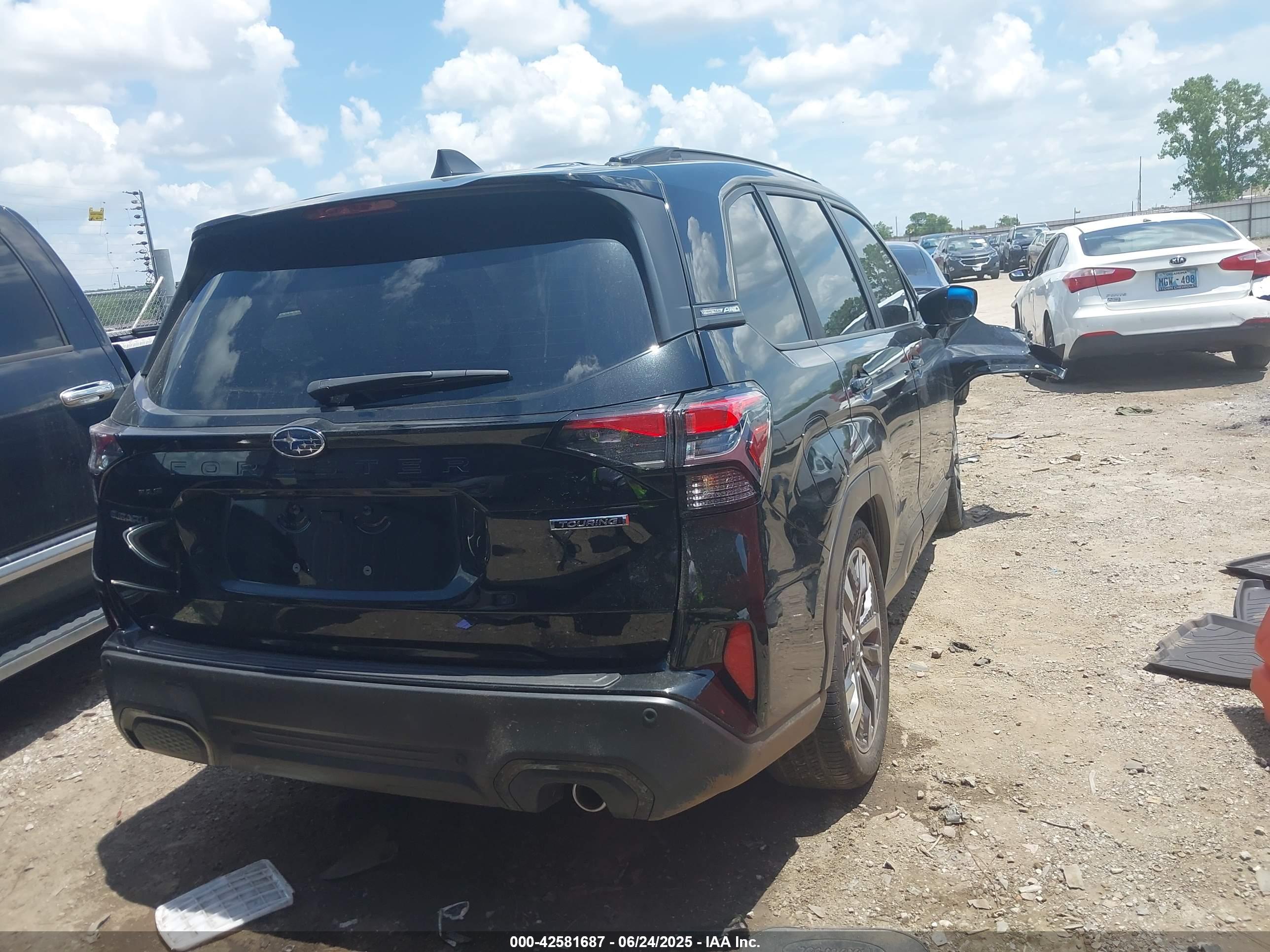 SUBARU FORESTER image 4