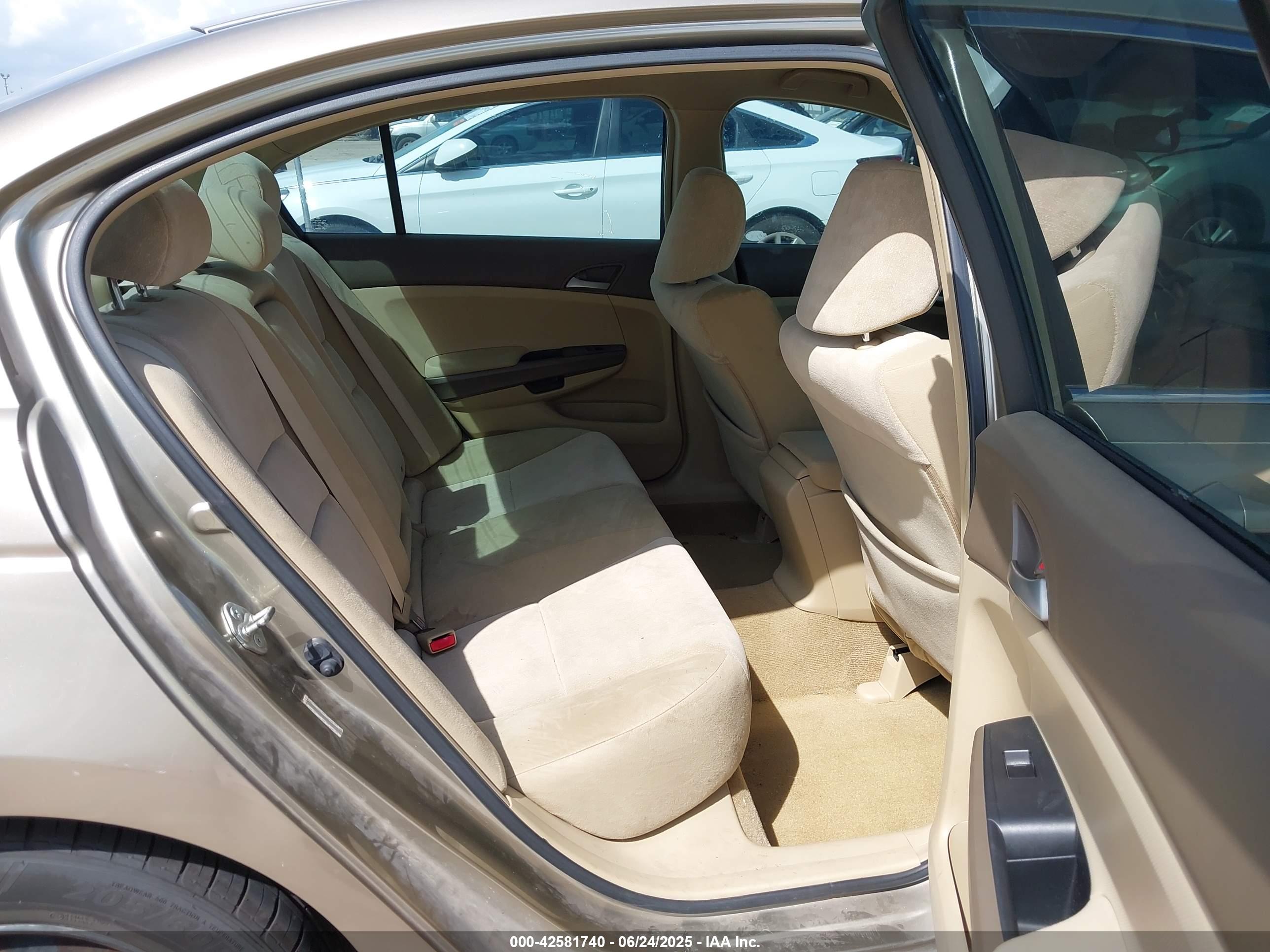 HONDA ACCORD image 8