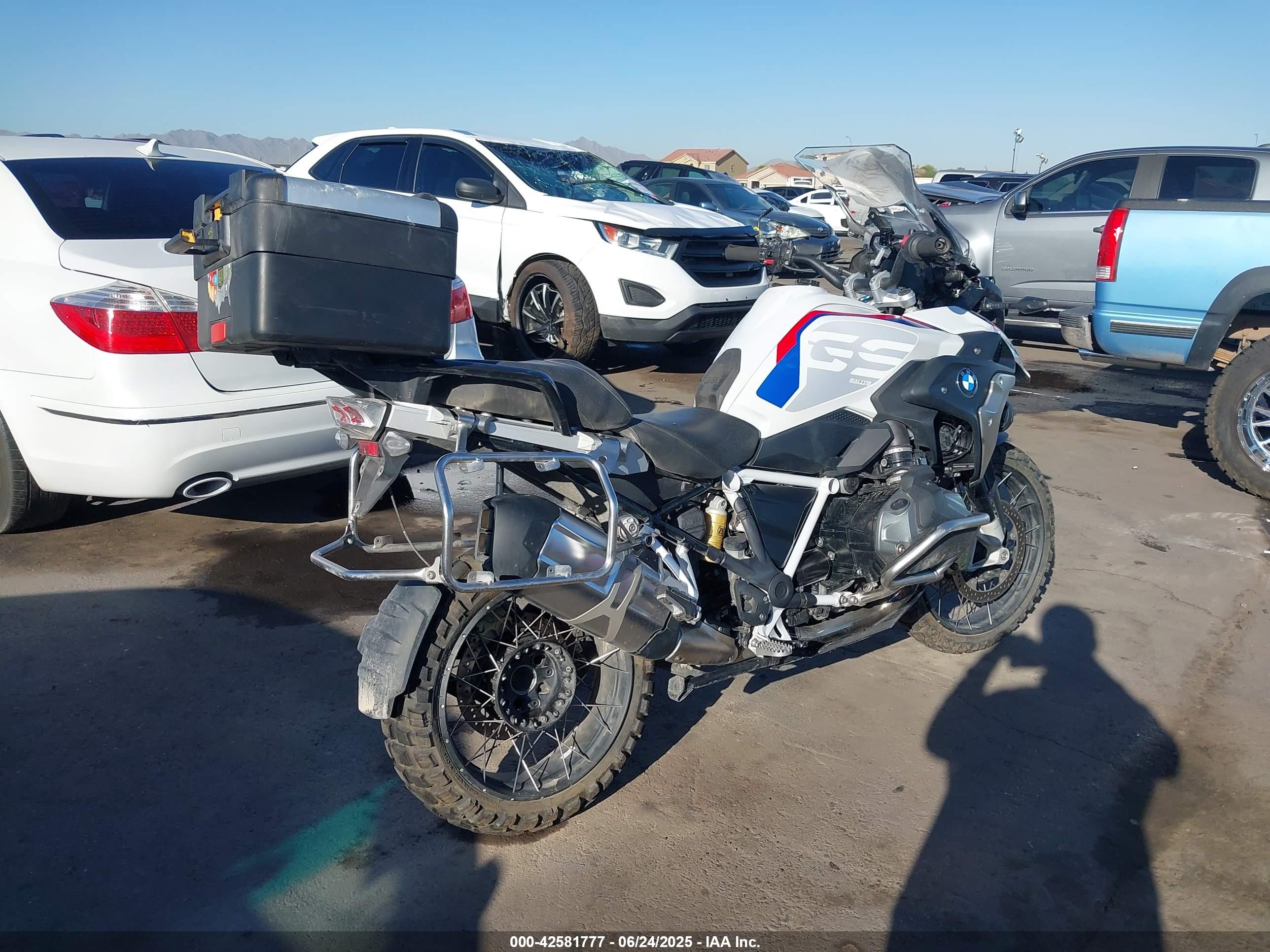 BMW R image 4