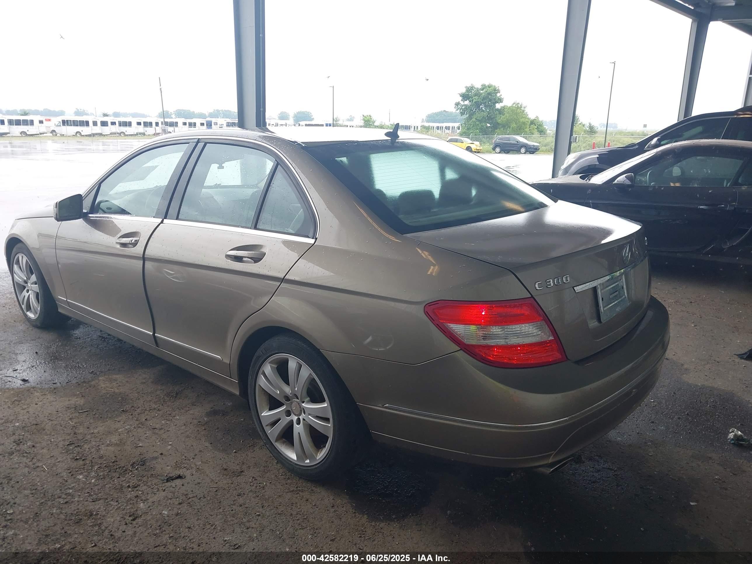 MERCEDES-BENZ C image 3