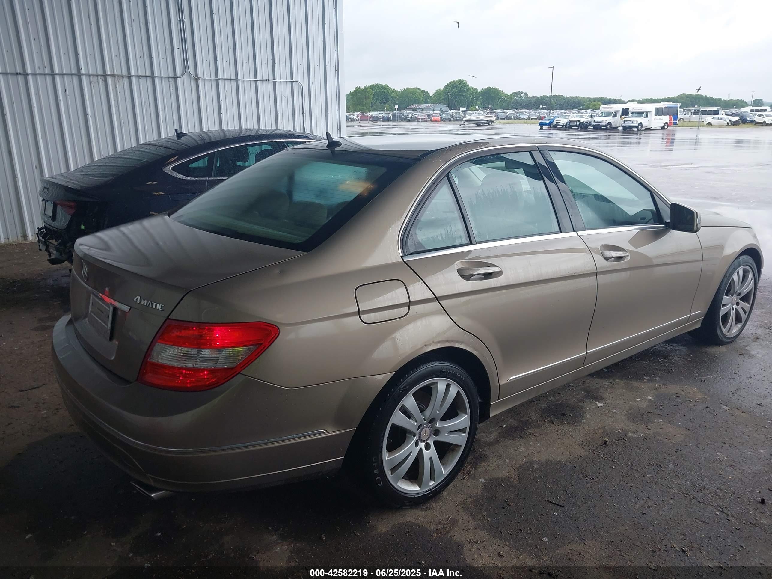 MERCEDES-BENZ C image 4