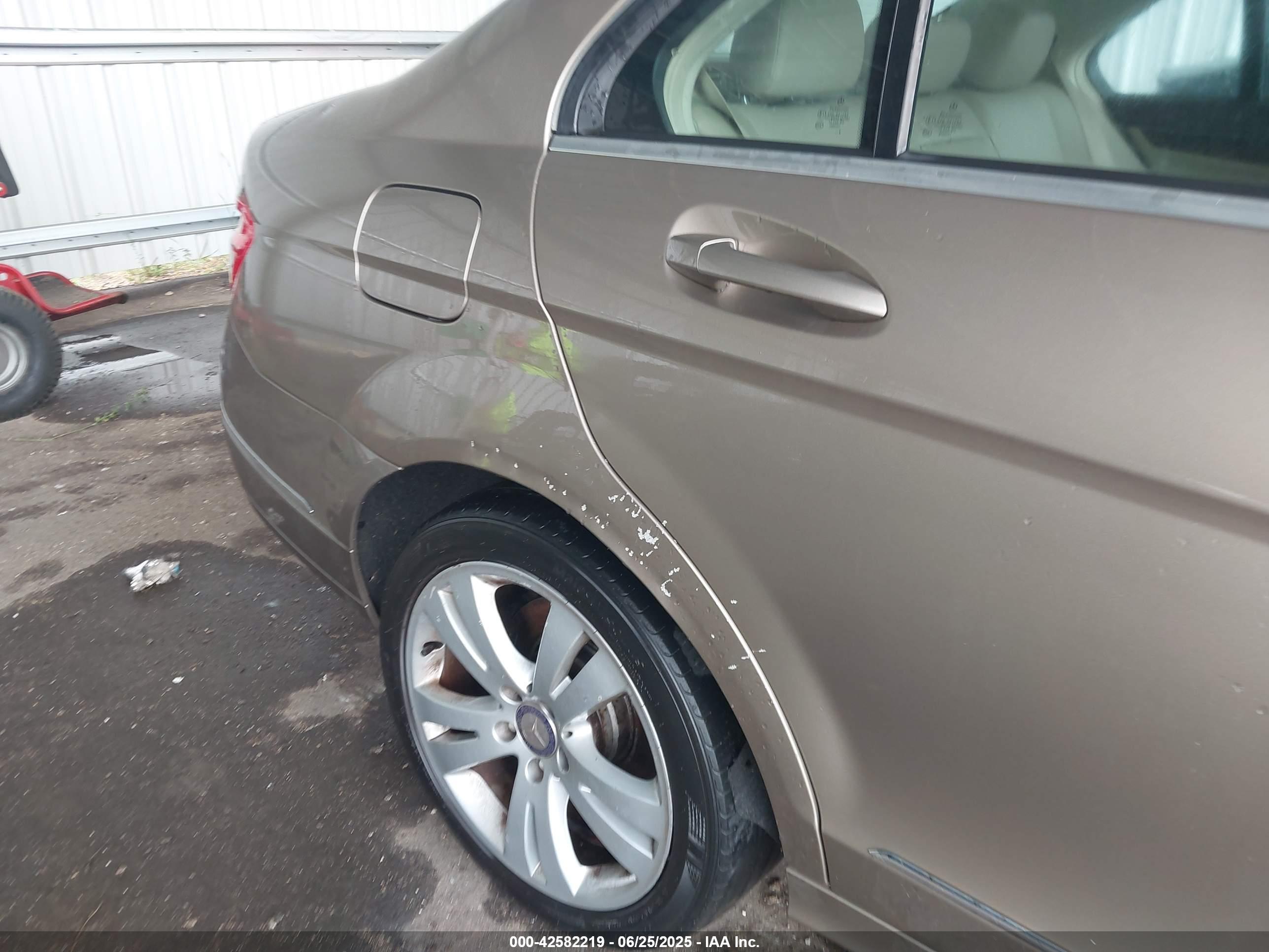 MERCEDES-BENZ C image 6