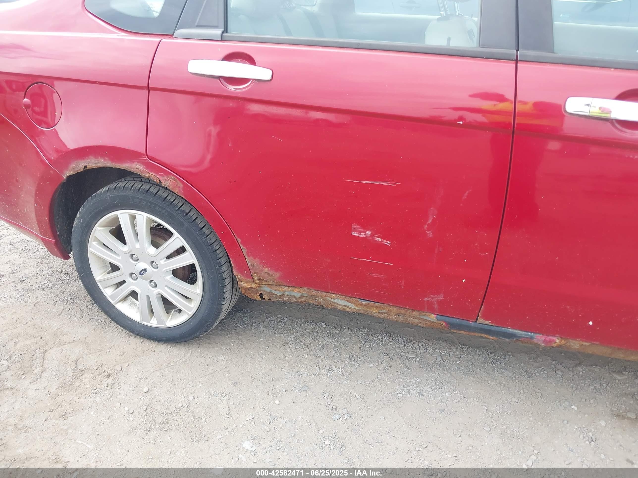 FORD FOCUS image 6