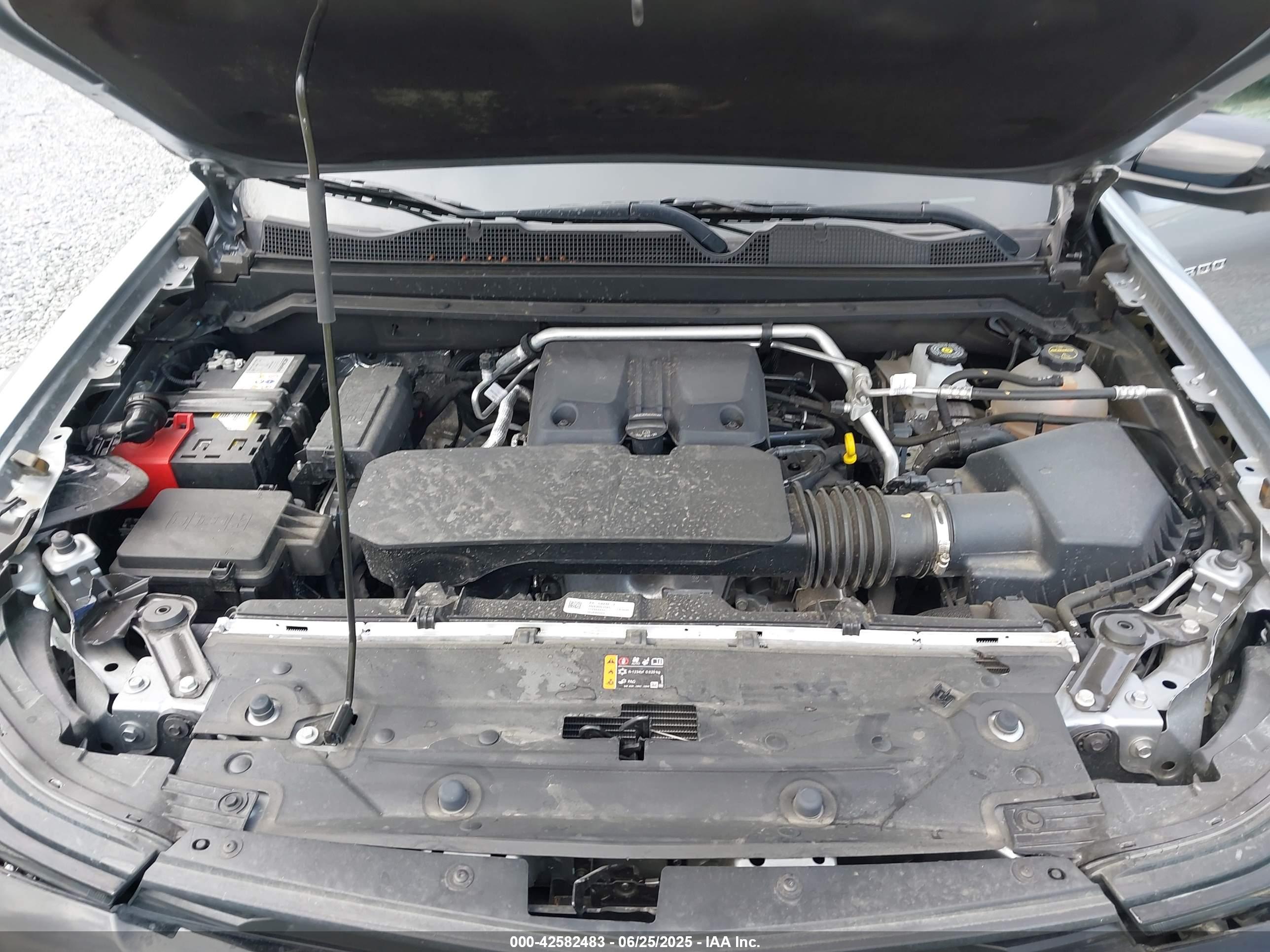CHEVROLET COLORADO image 10
