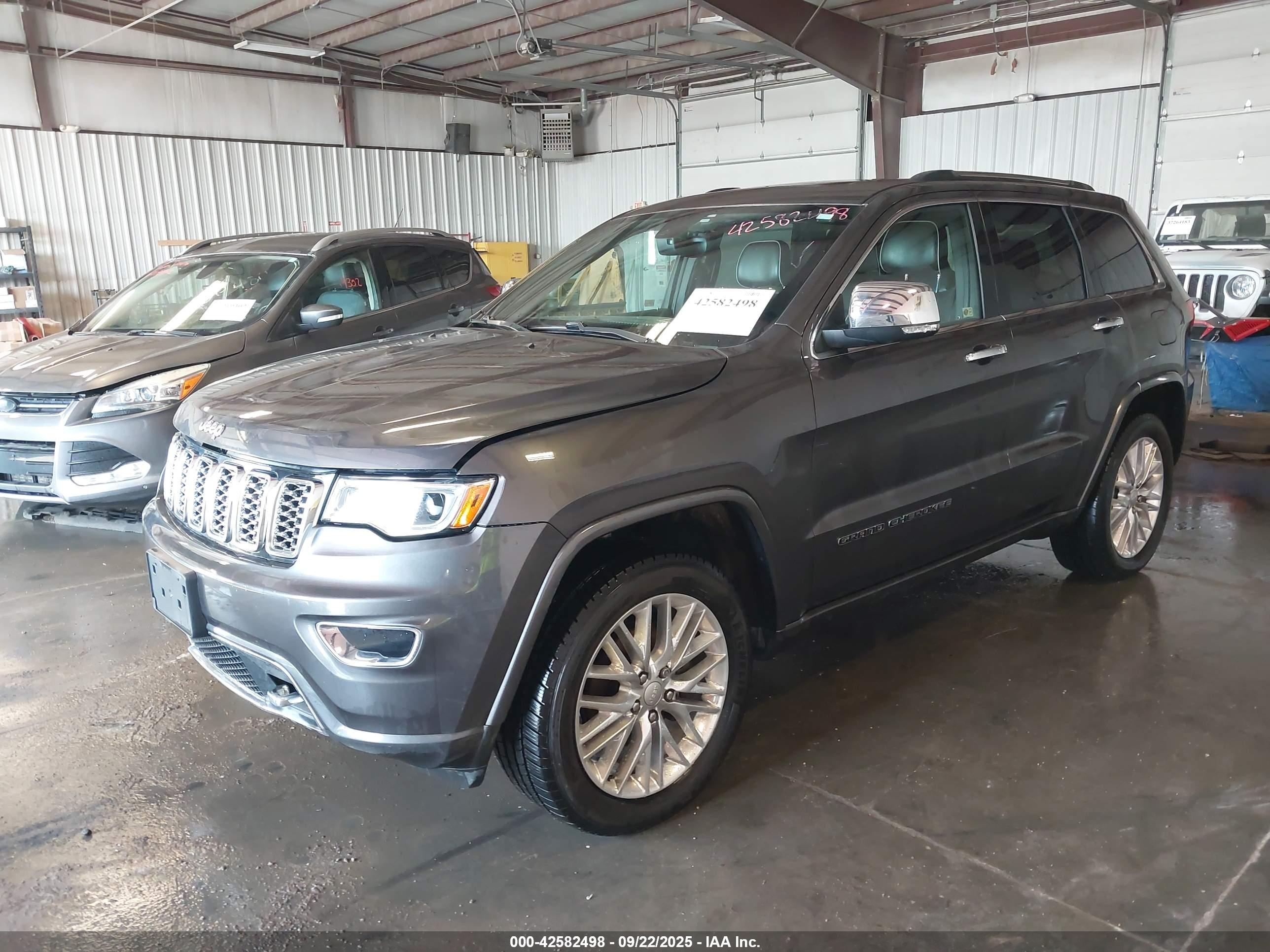 JEEP GRAND image 2