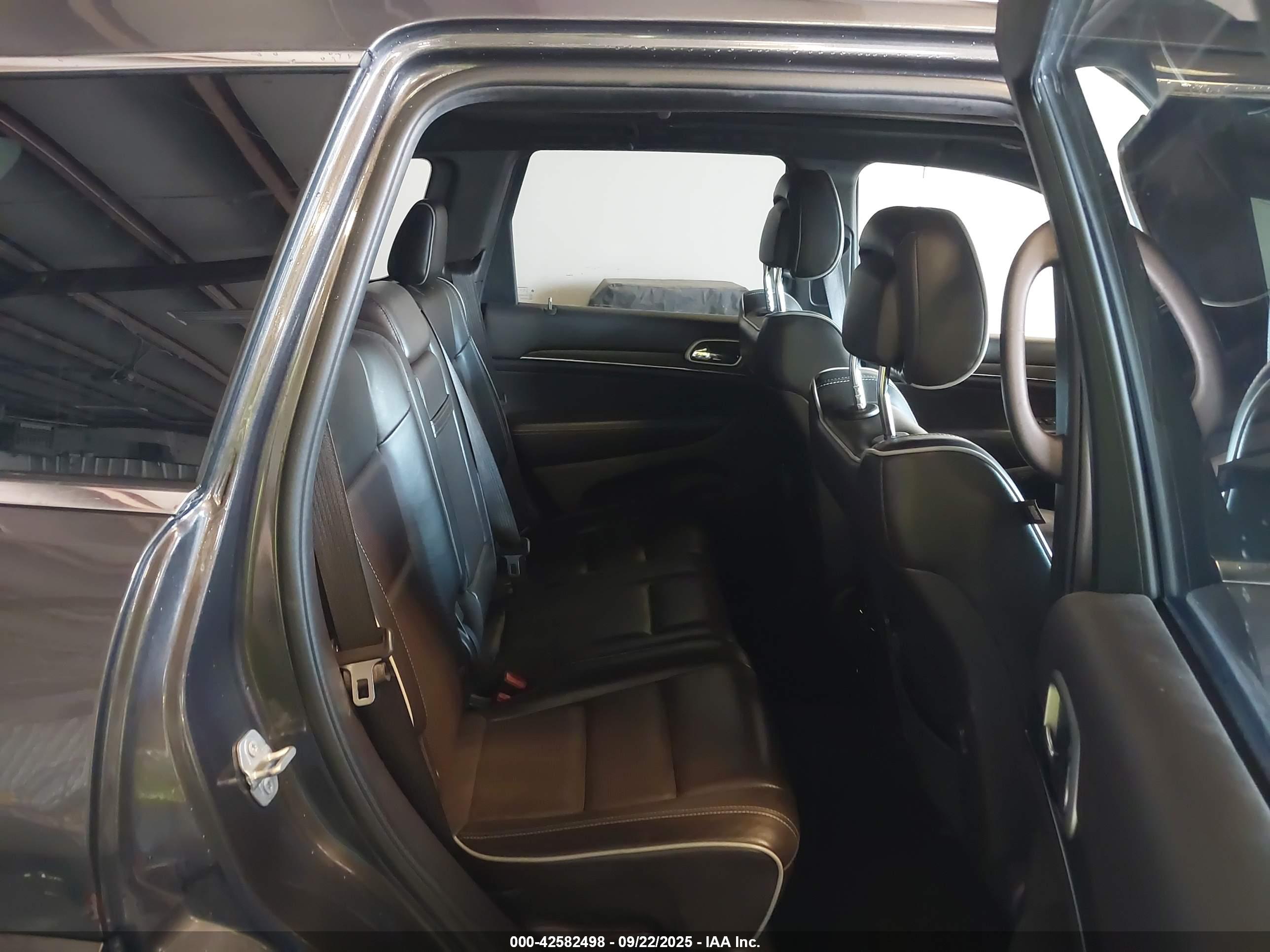 JEEP GRAND image 8