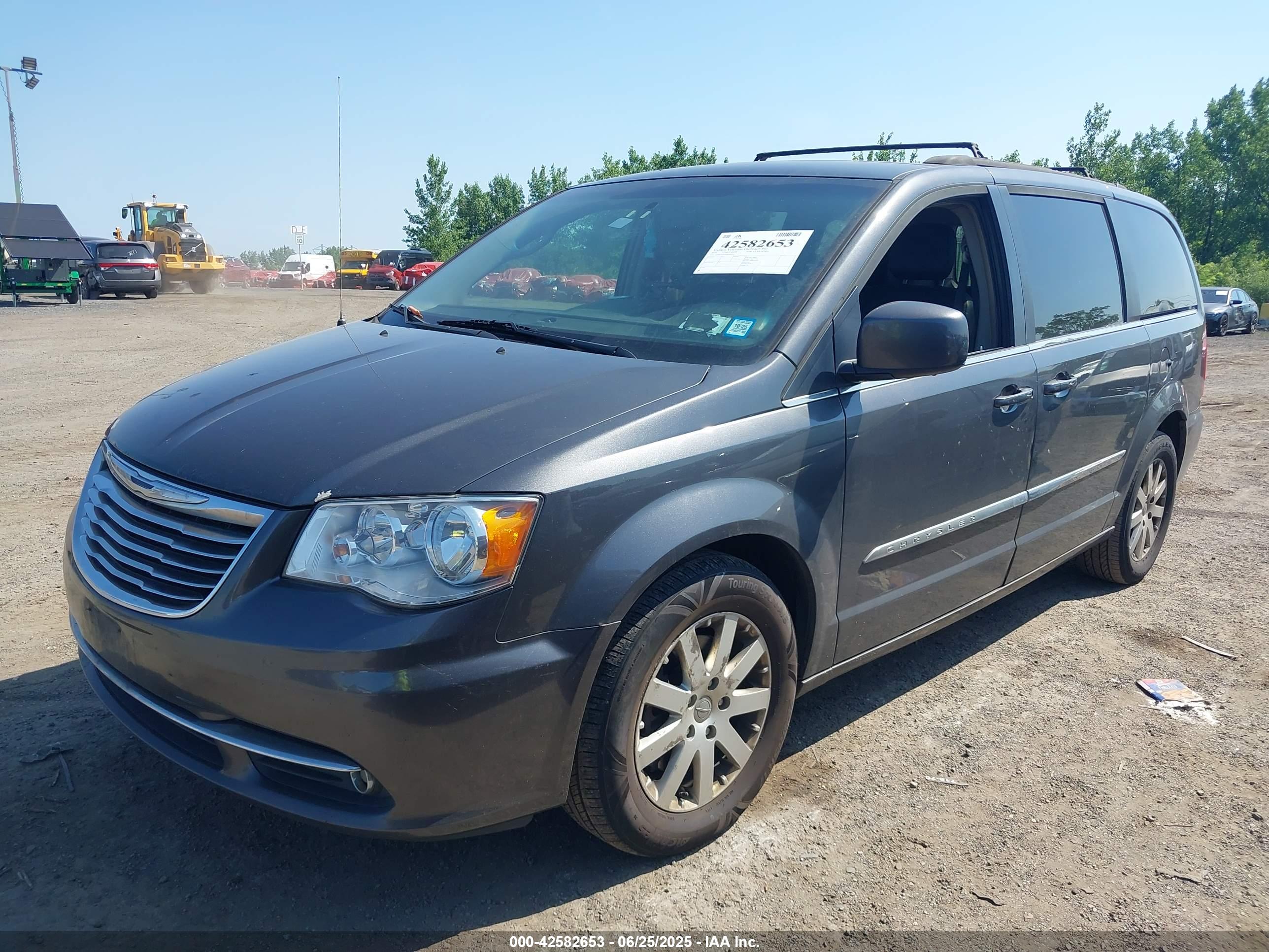 CHRYSLER TOWN image 2