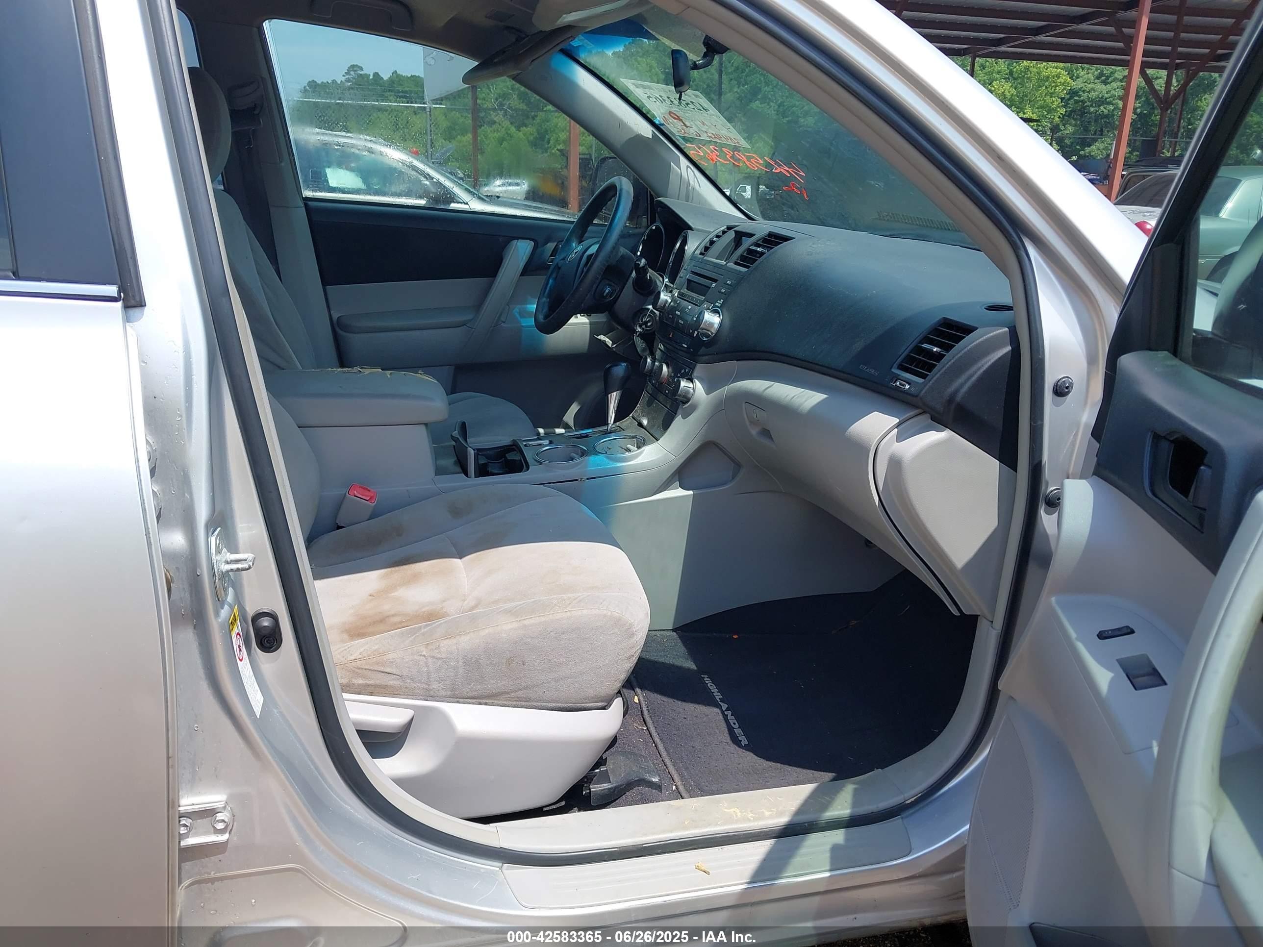 TOYOTA HIGHLANDER image 5