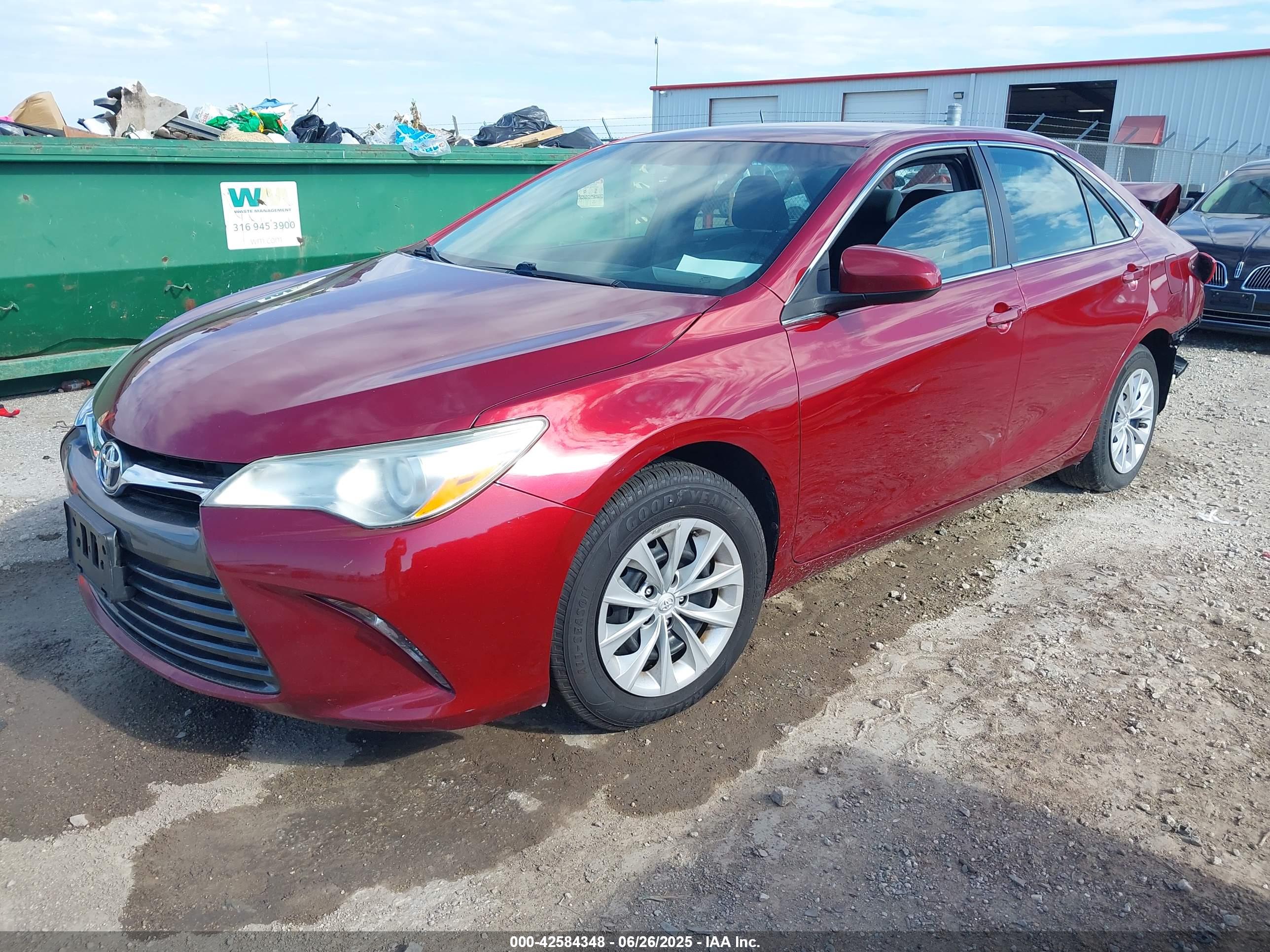 TOYOTA CAMRY image 2