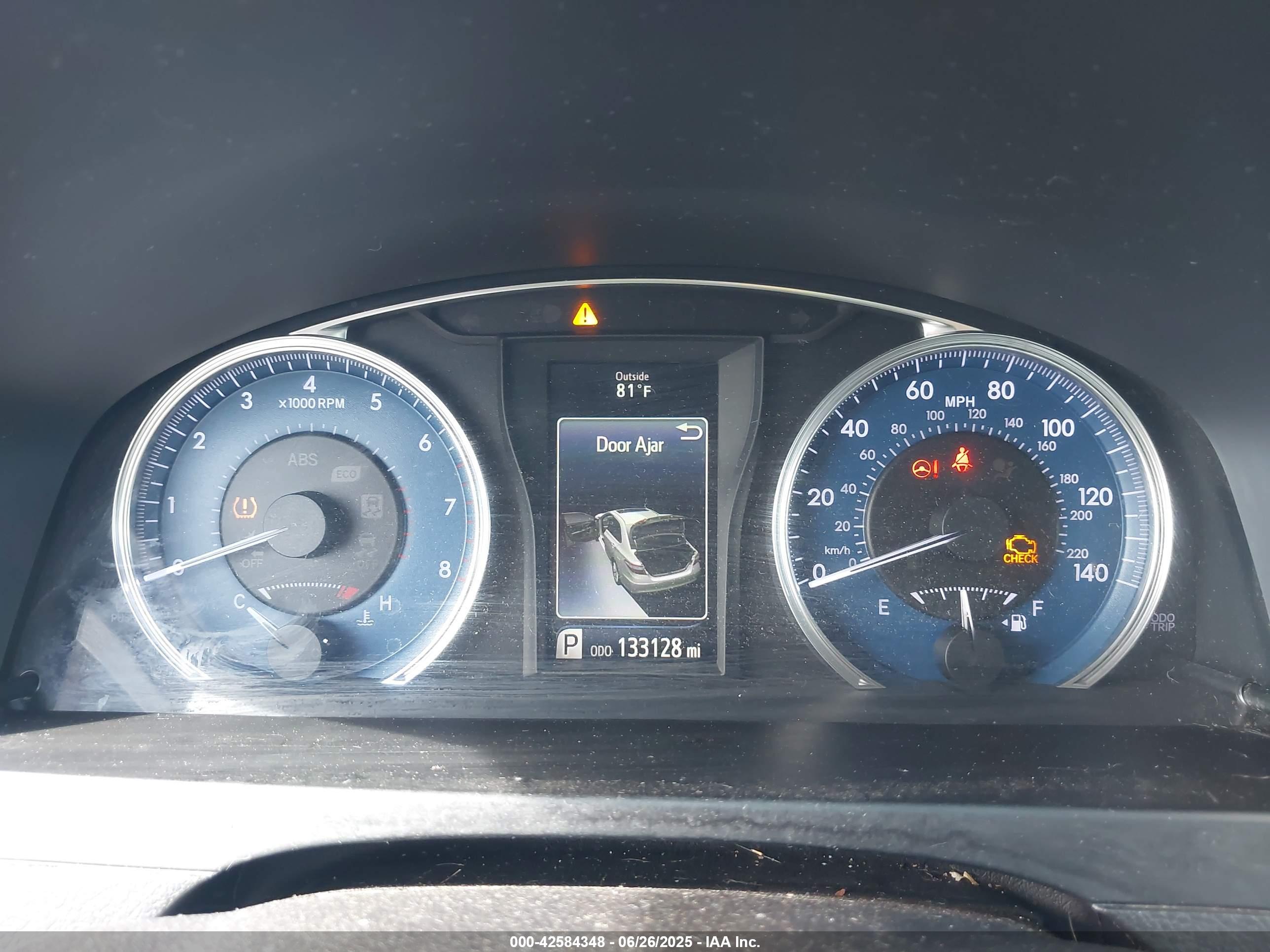 TOYOTA CAMRY image 7