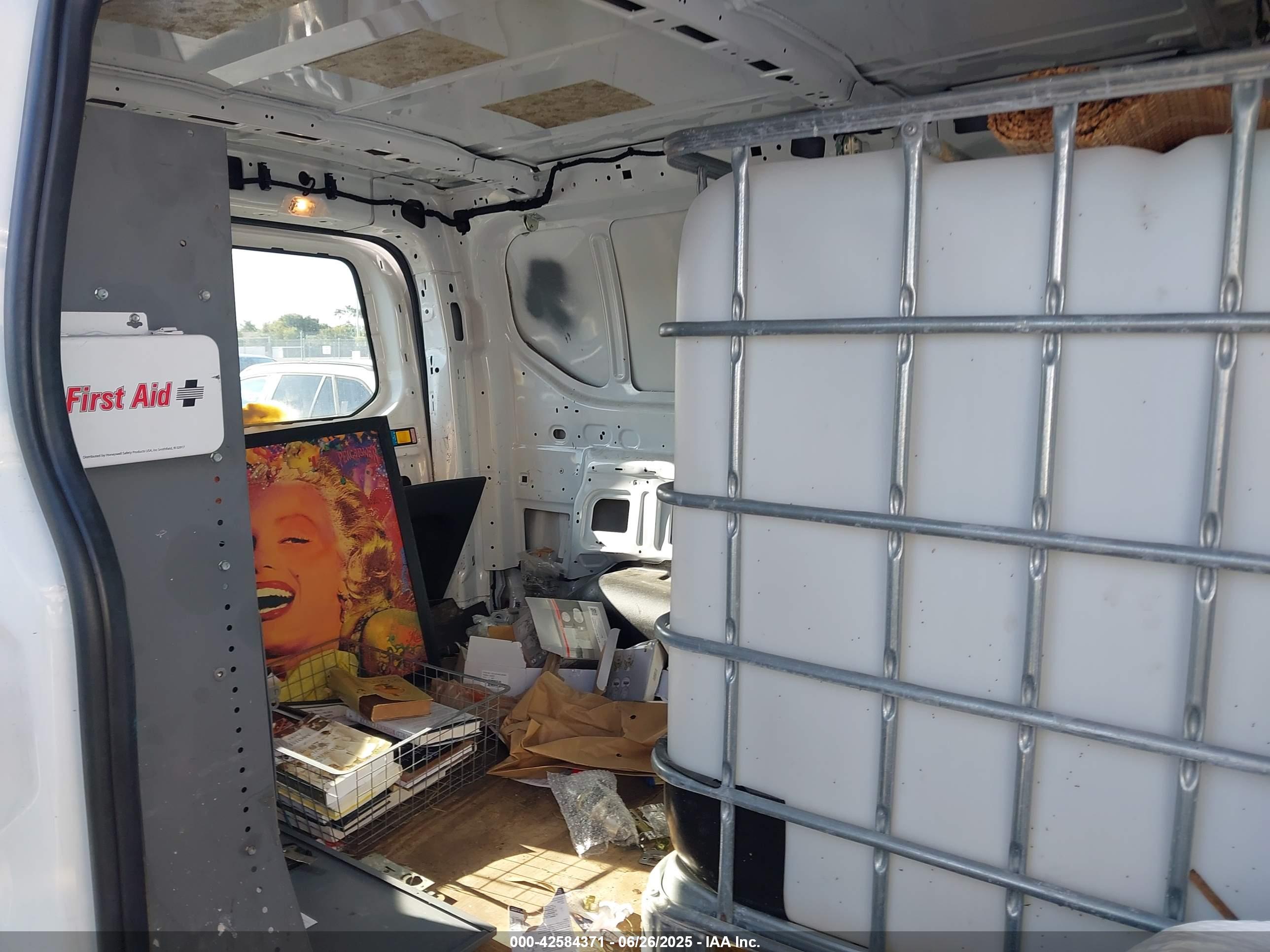 FORD TRANSIT-250 image 8