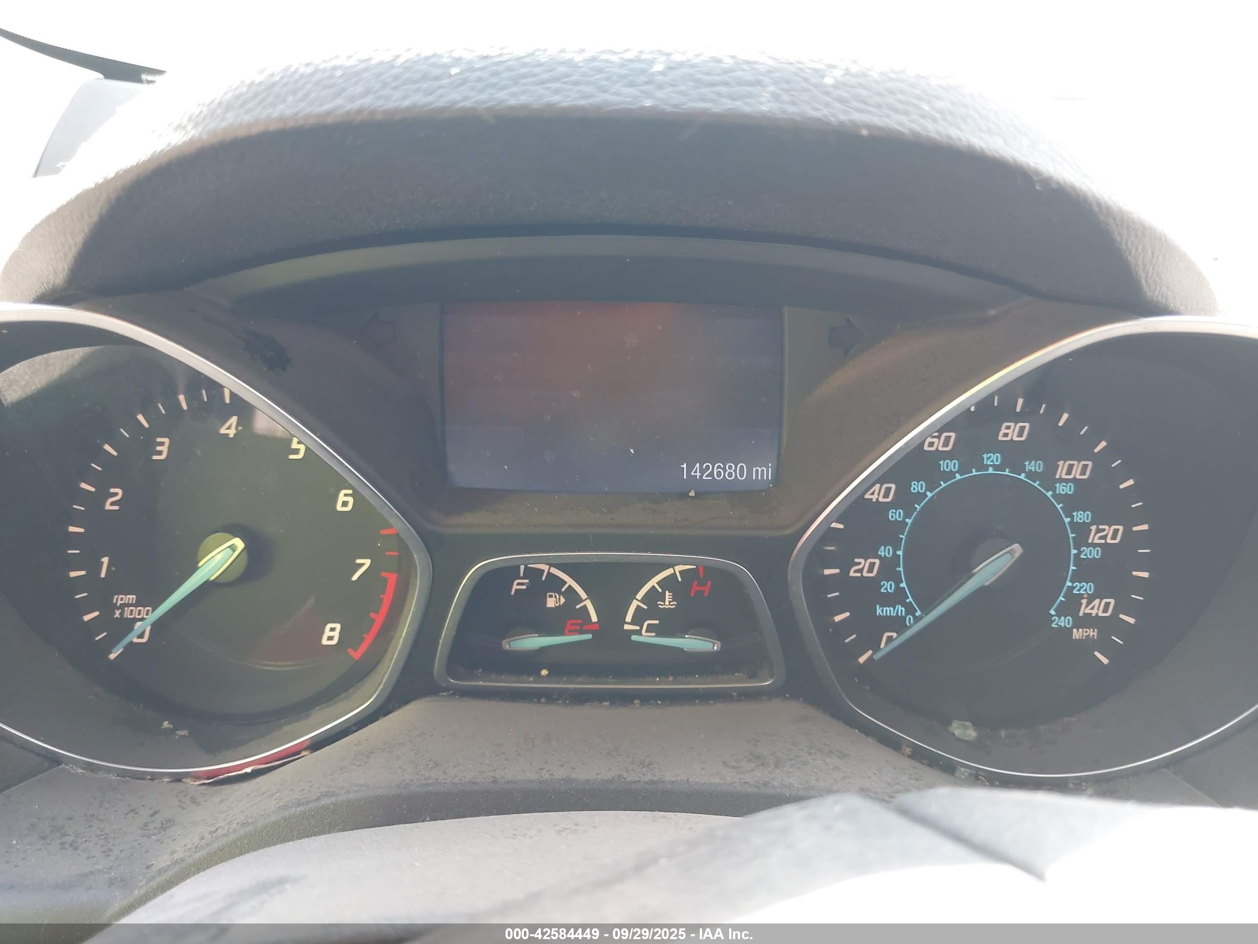 FORD ESCAPE image 7