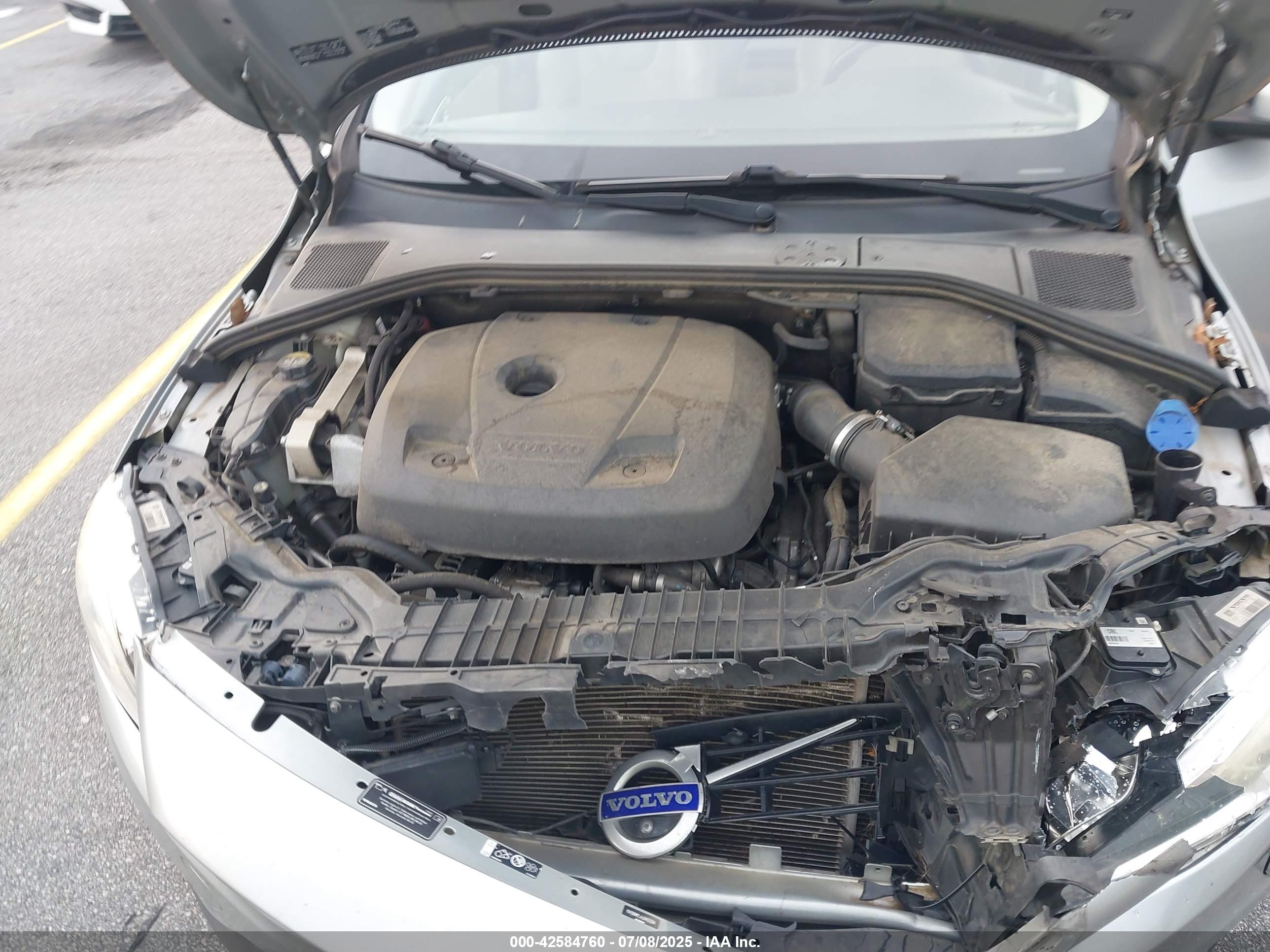VOLVO S60 image 10
