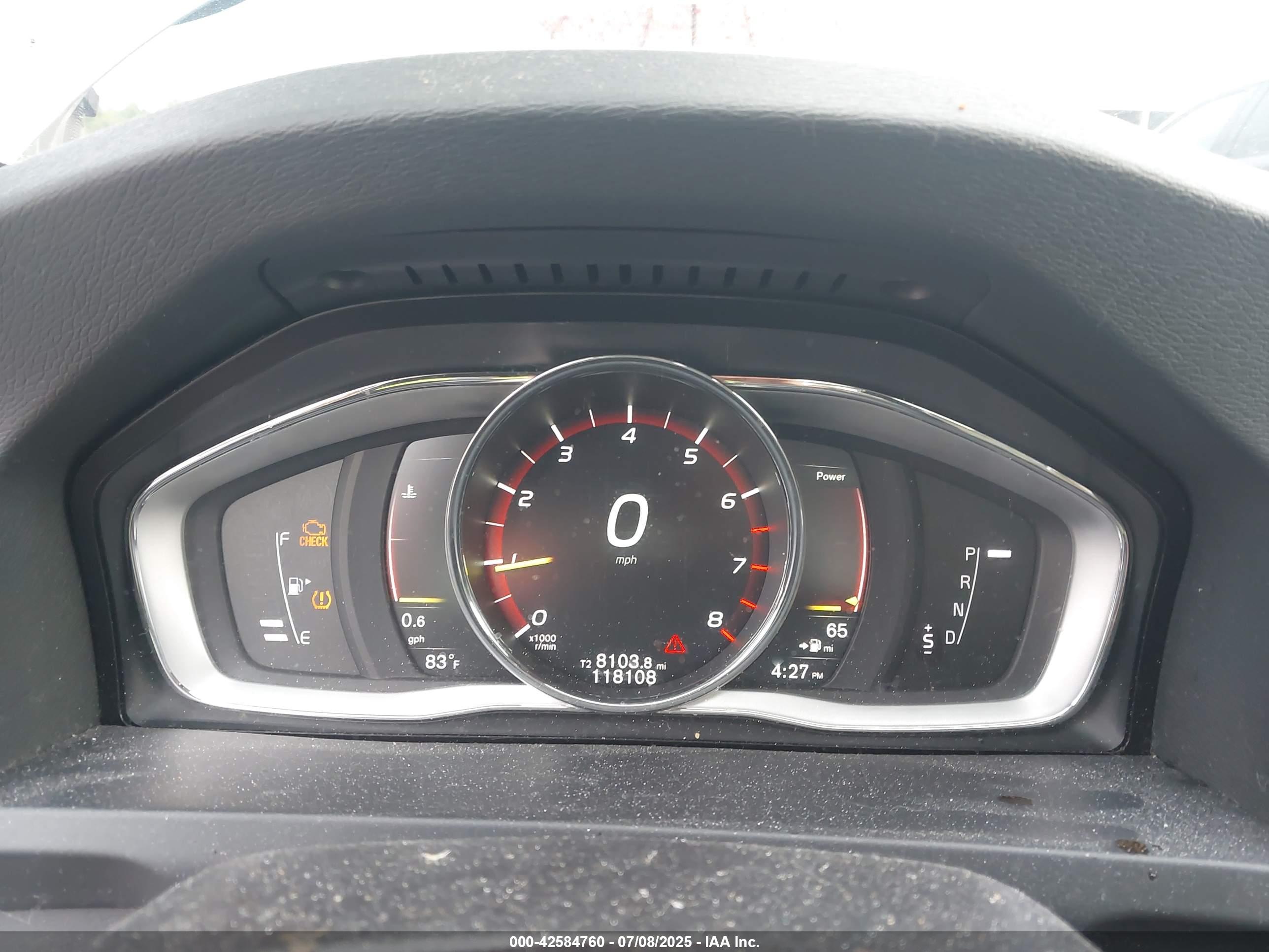 VOLVO S60 image 7