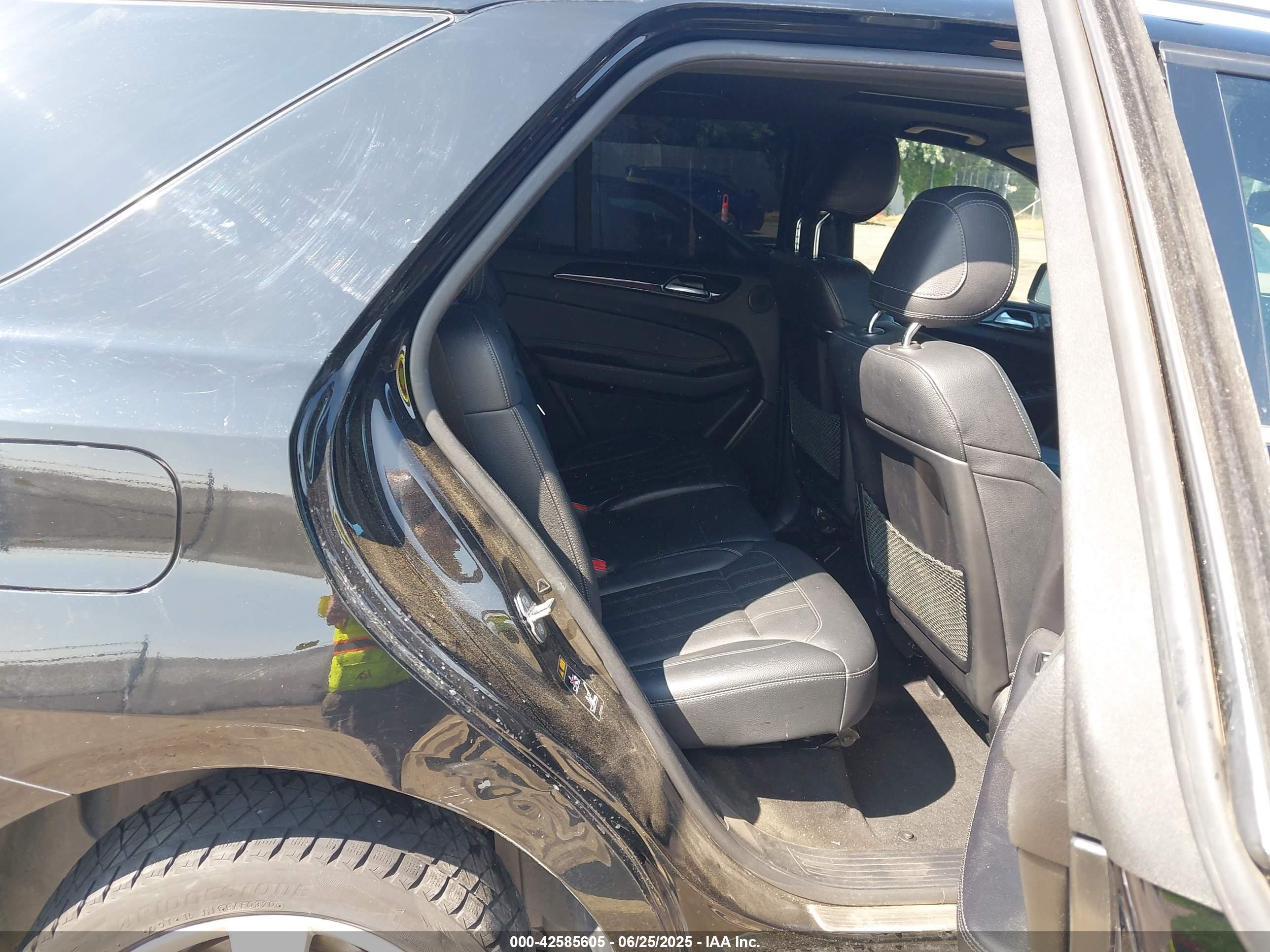 MERCEDES-BENZ GLE image 8
