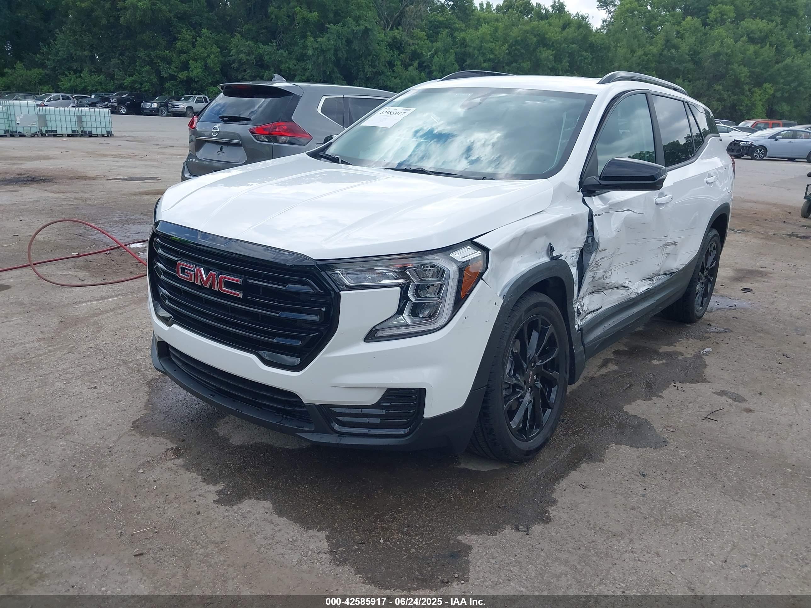 GMC TERRAIN image 2