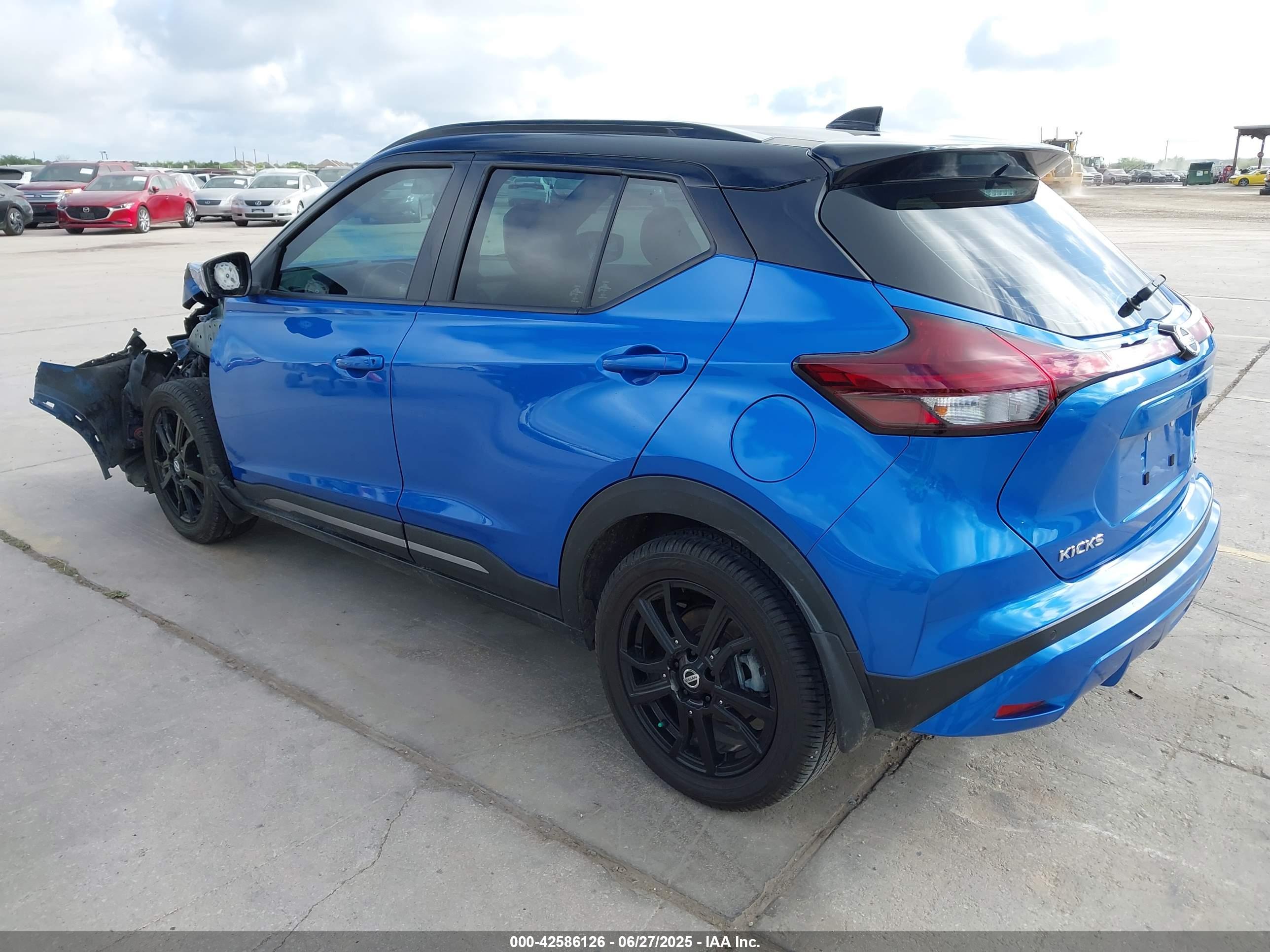 NISSAN KICKS image 3