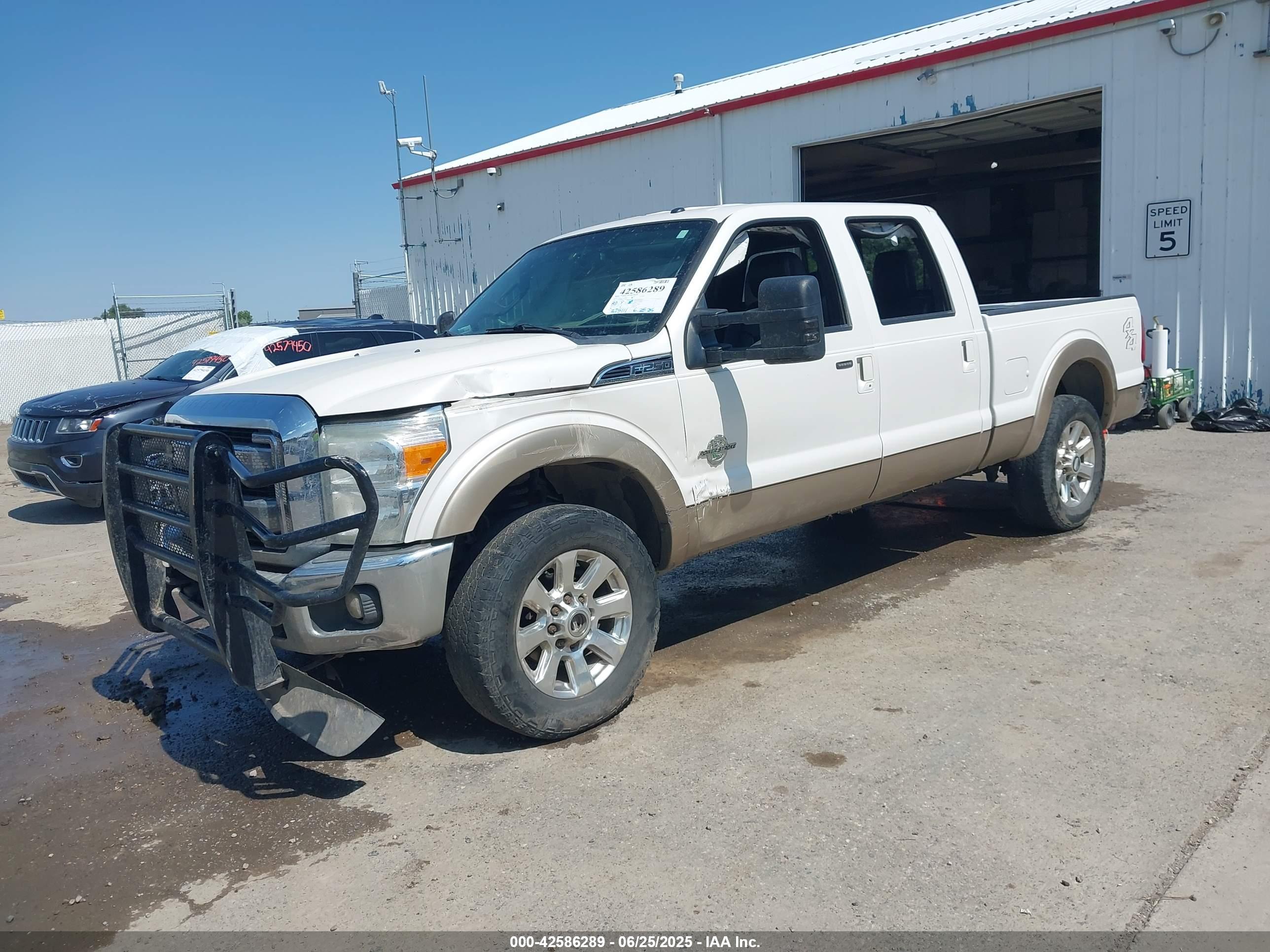 FORD F-250 image 2