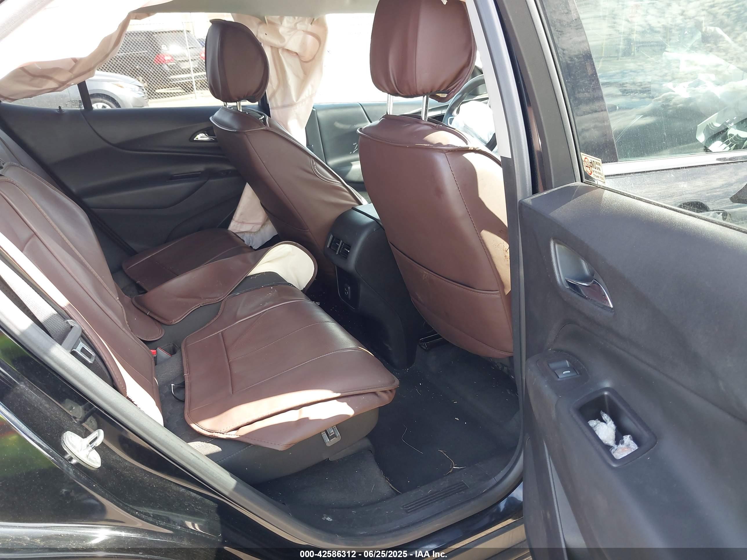 CHEVROLET EQUINOX image 8