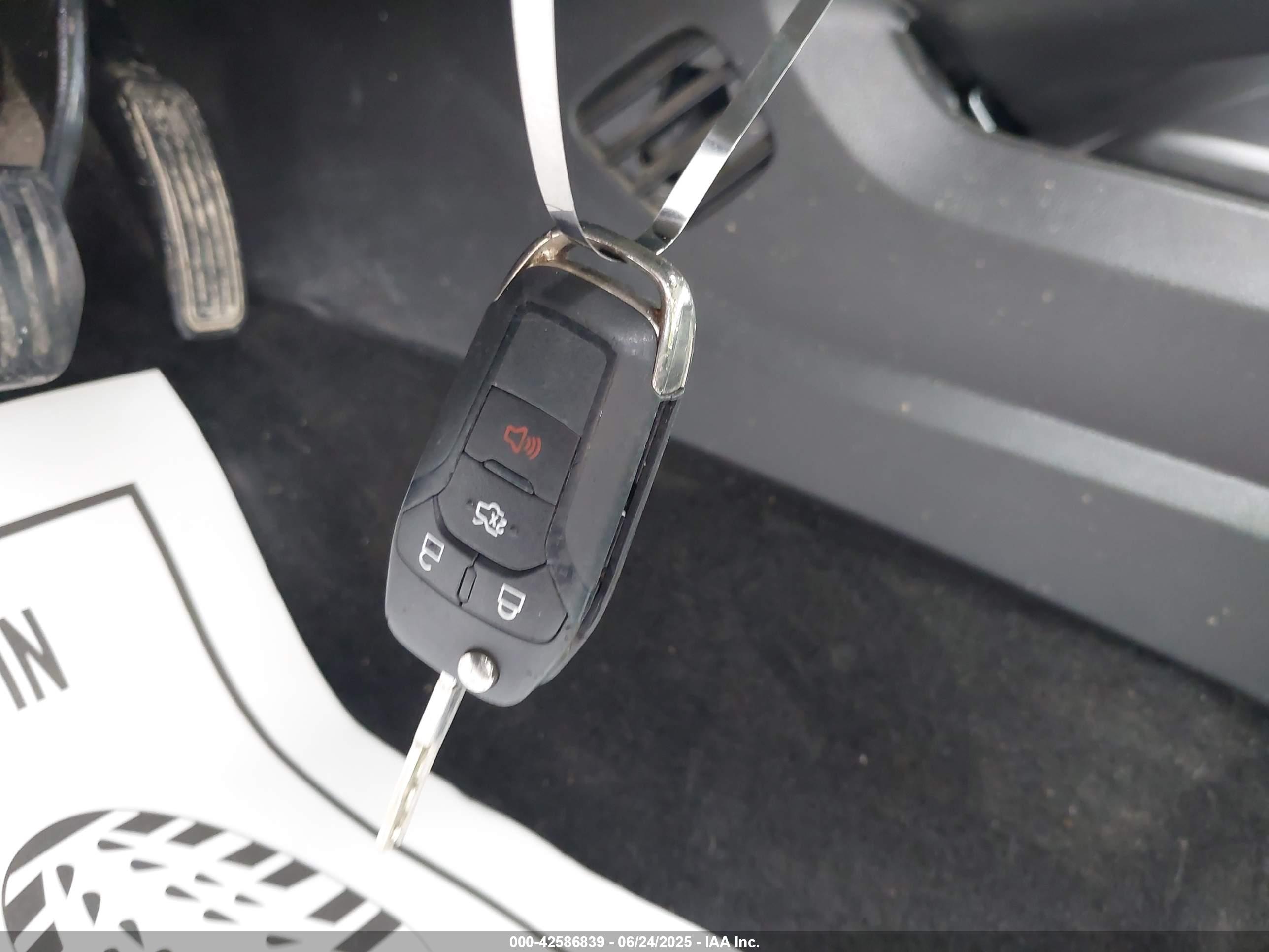 FORD FUSION image 11