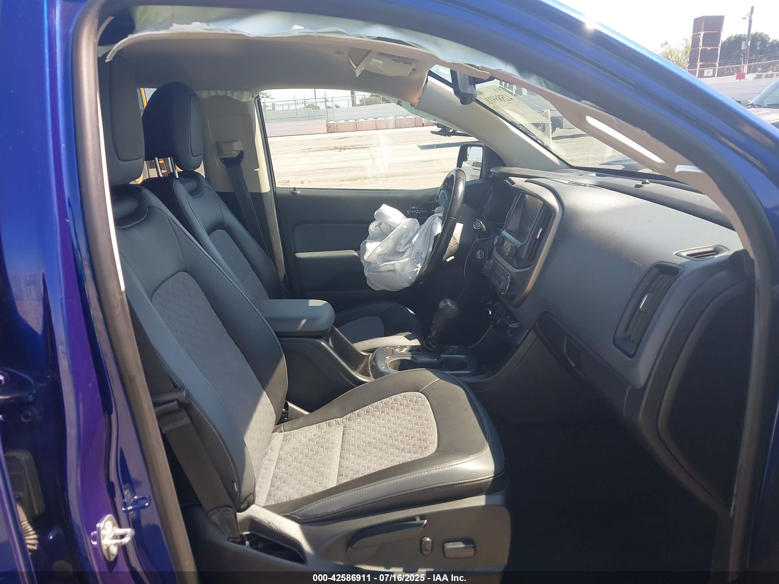 CHEVROLET COLORADO image 5