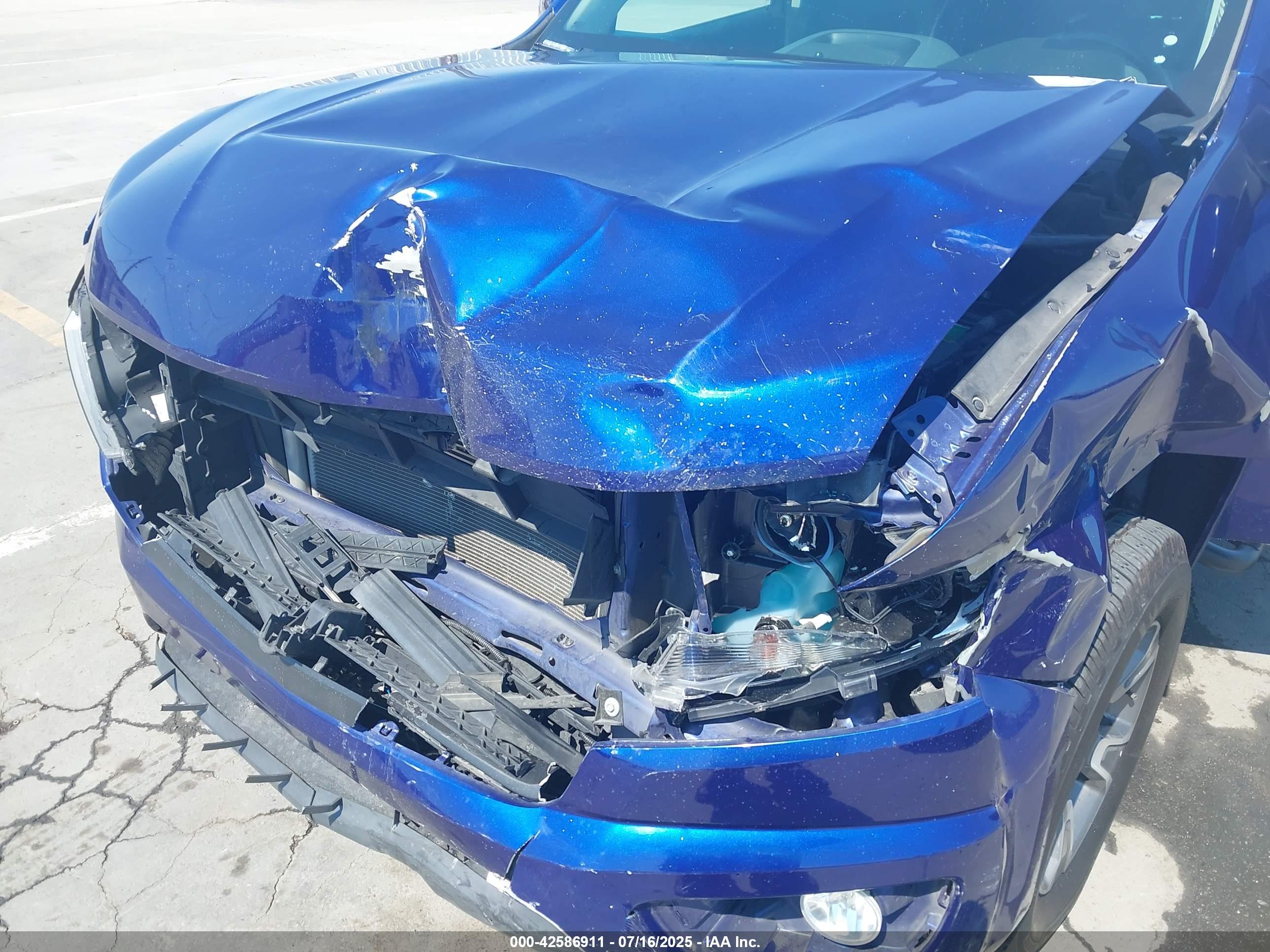 CHEVROLET COLORADO image 6