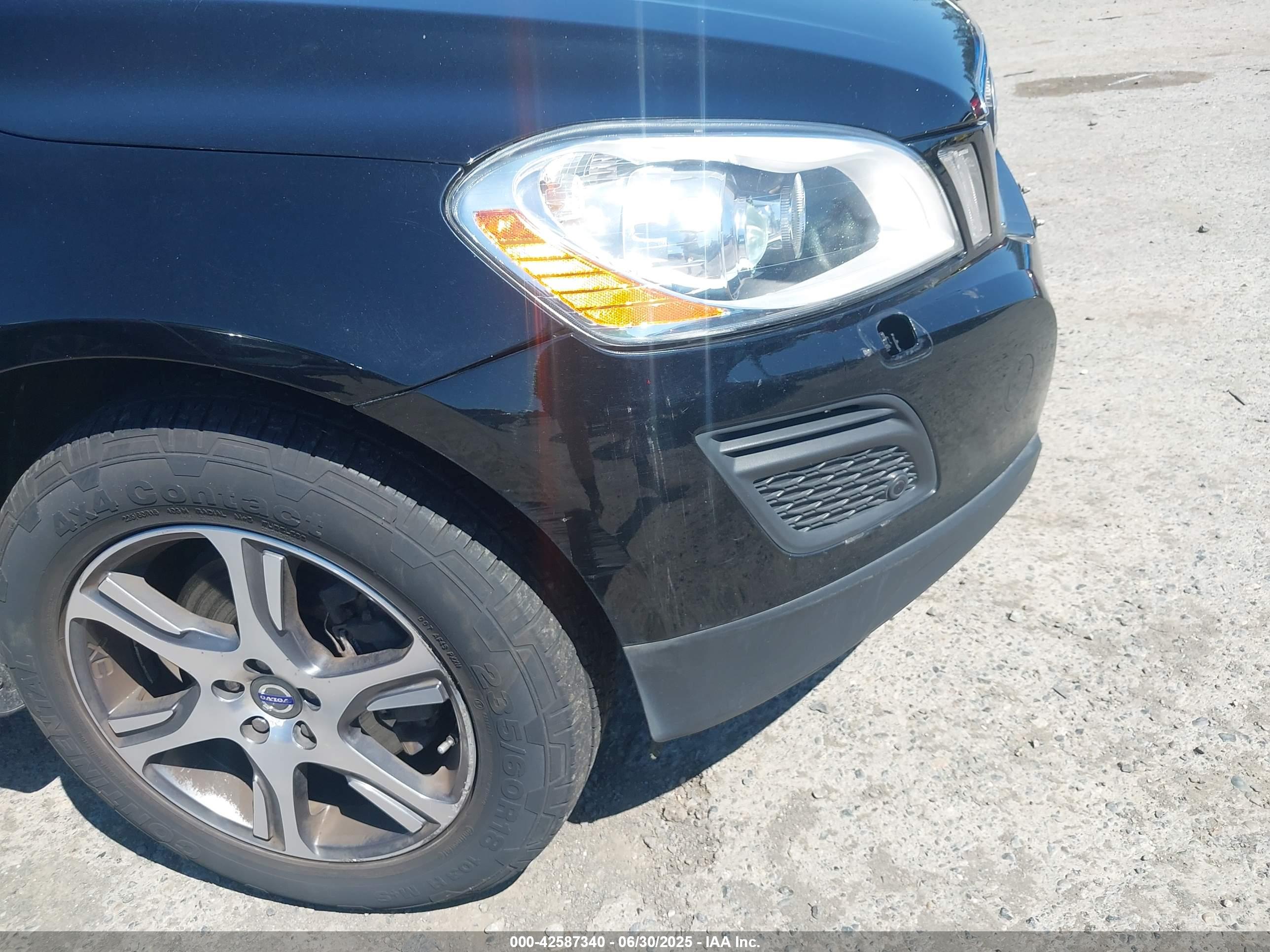 VOLVO XC60 image 6