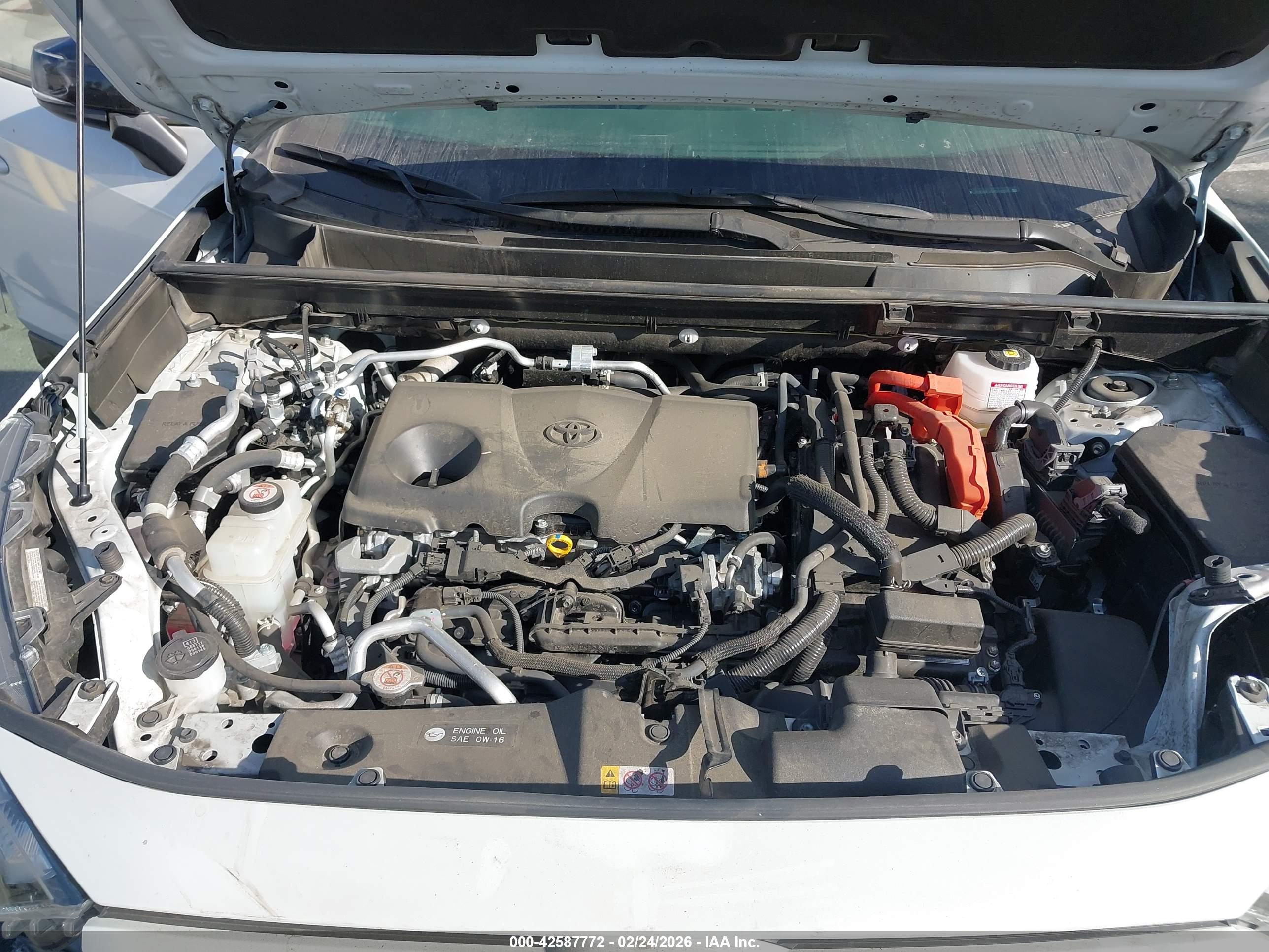 TOYOTA RAV4 image 10