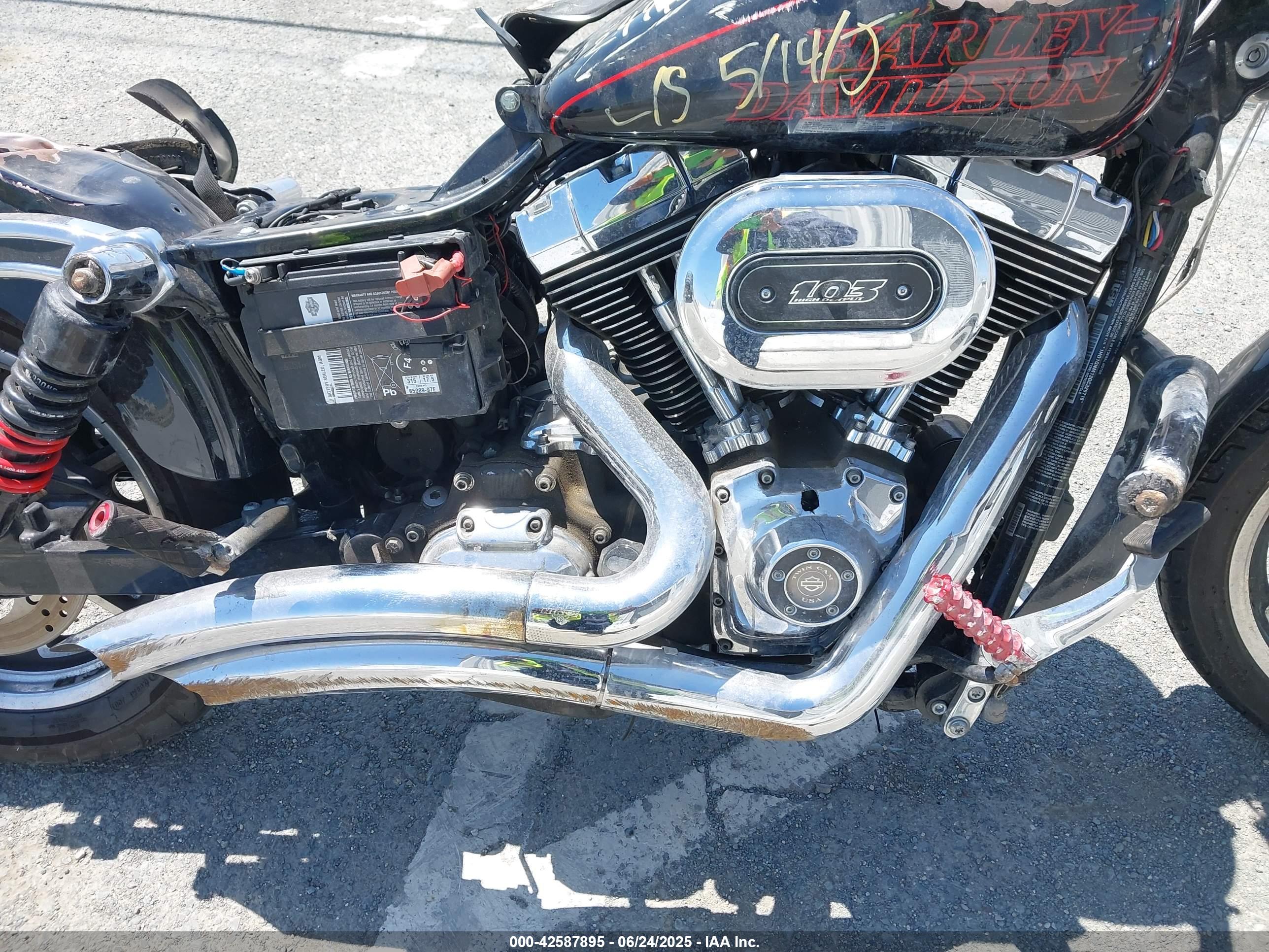 HARLEY-DAVIDSON FXDL image 8