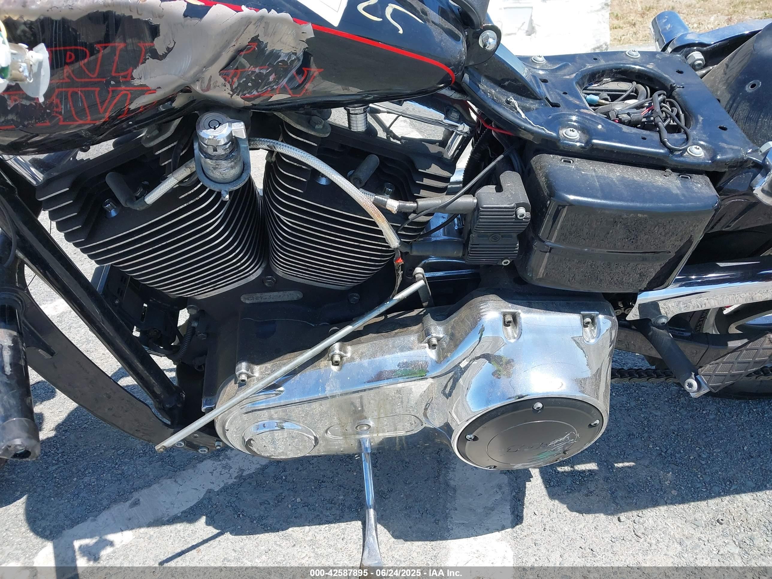 HARLEY-DAVIDSON FXDL image 9