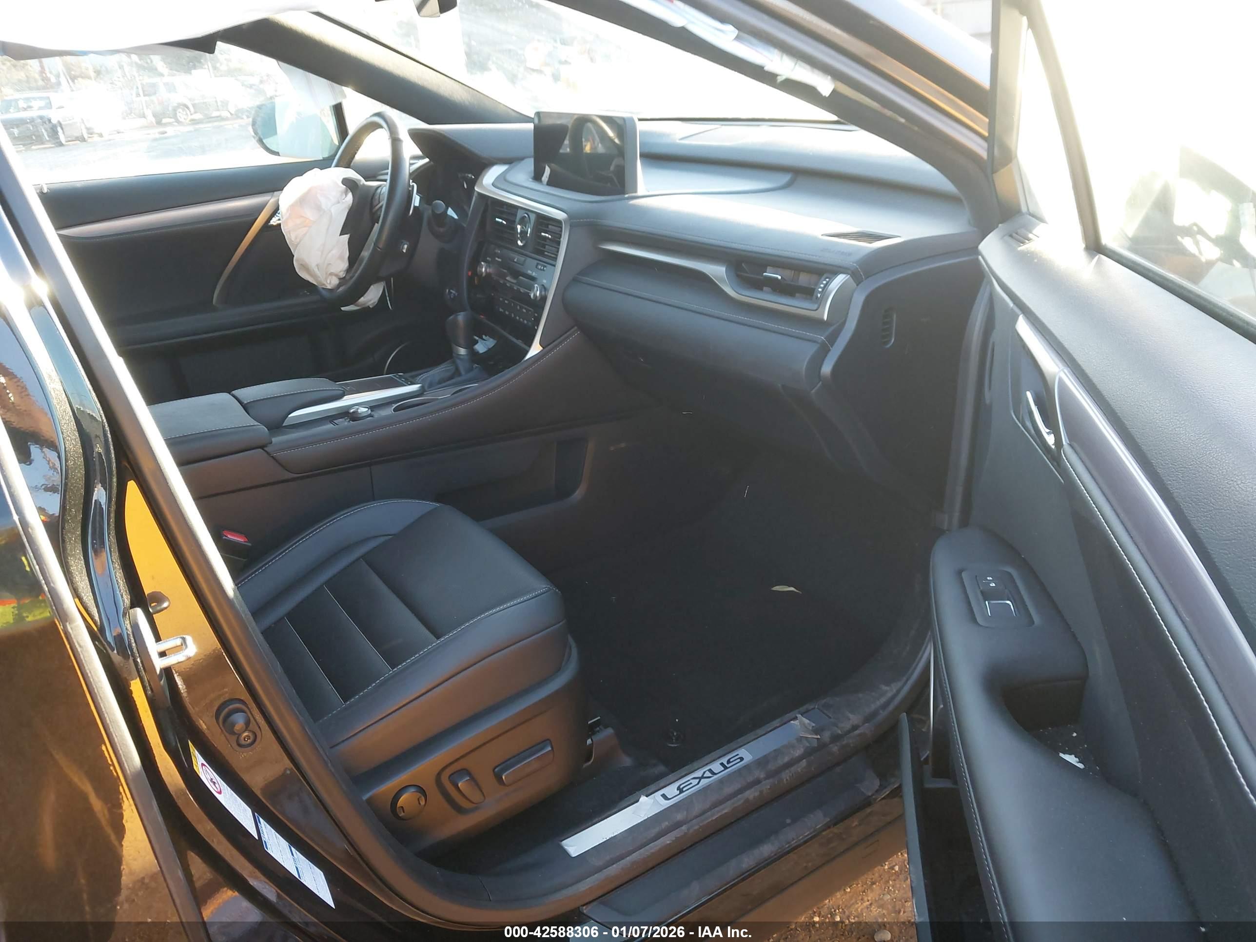 LEXUS RX image 5