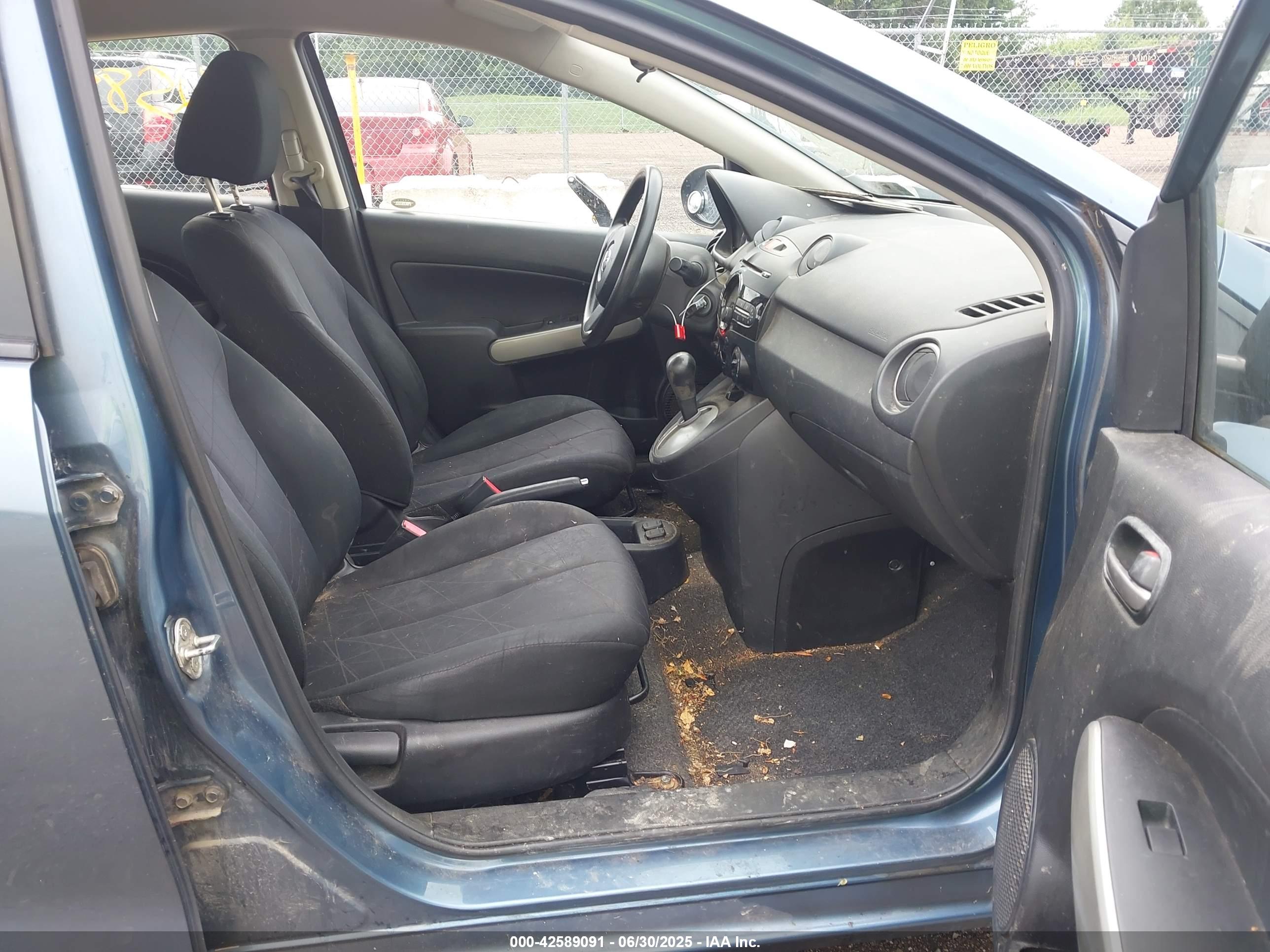 MAZDA MAZDA2 image 5