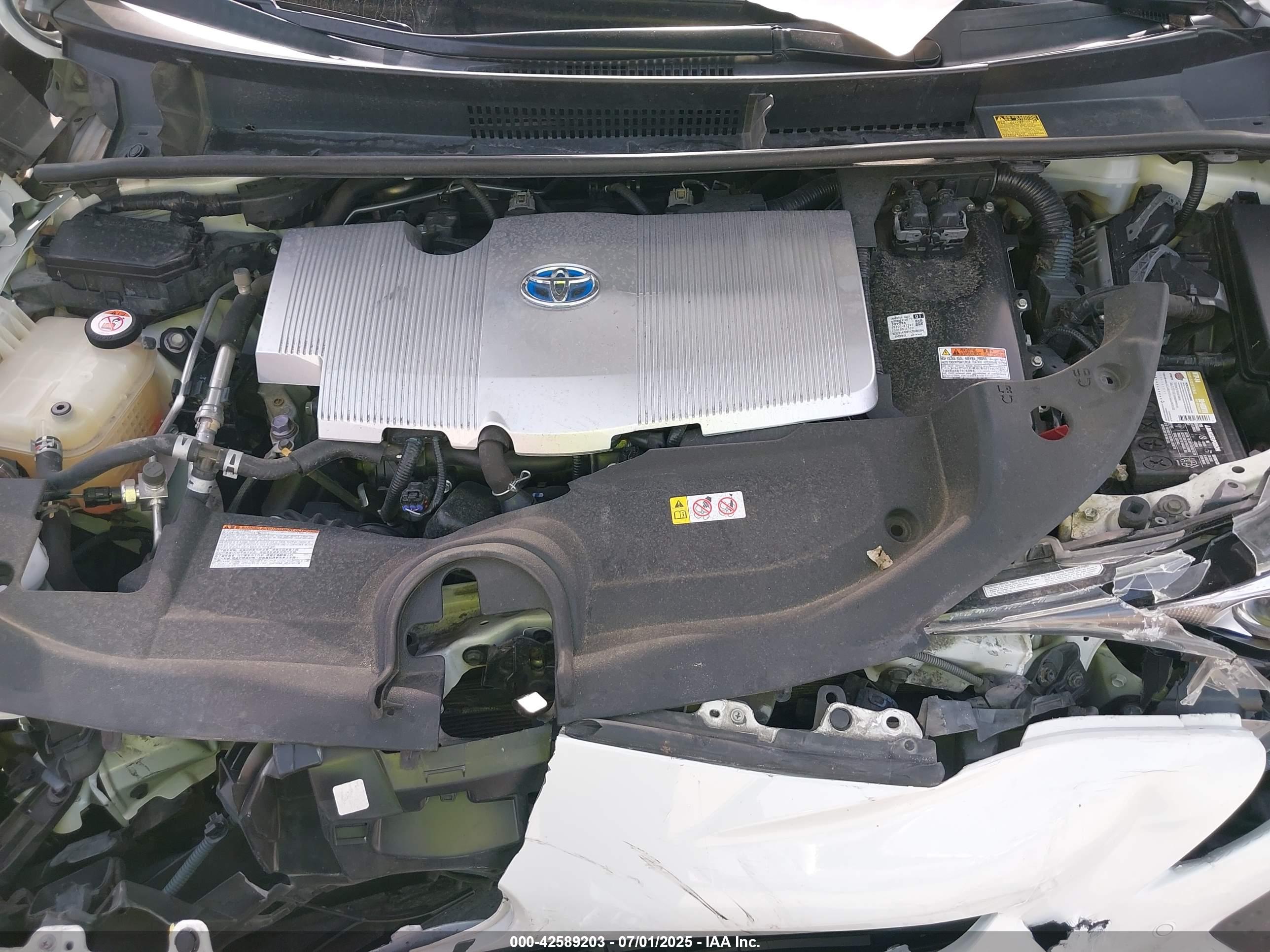 TOYOTA PRIUS image 10