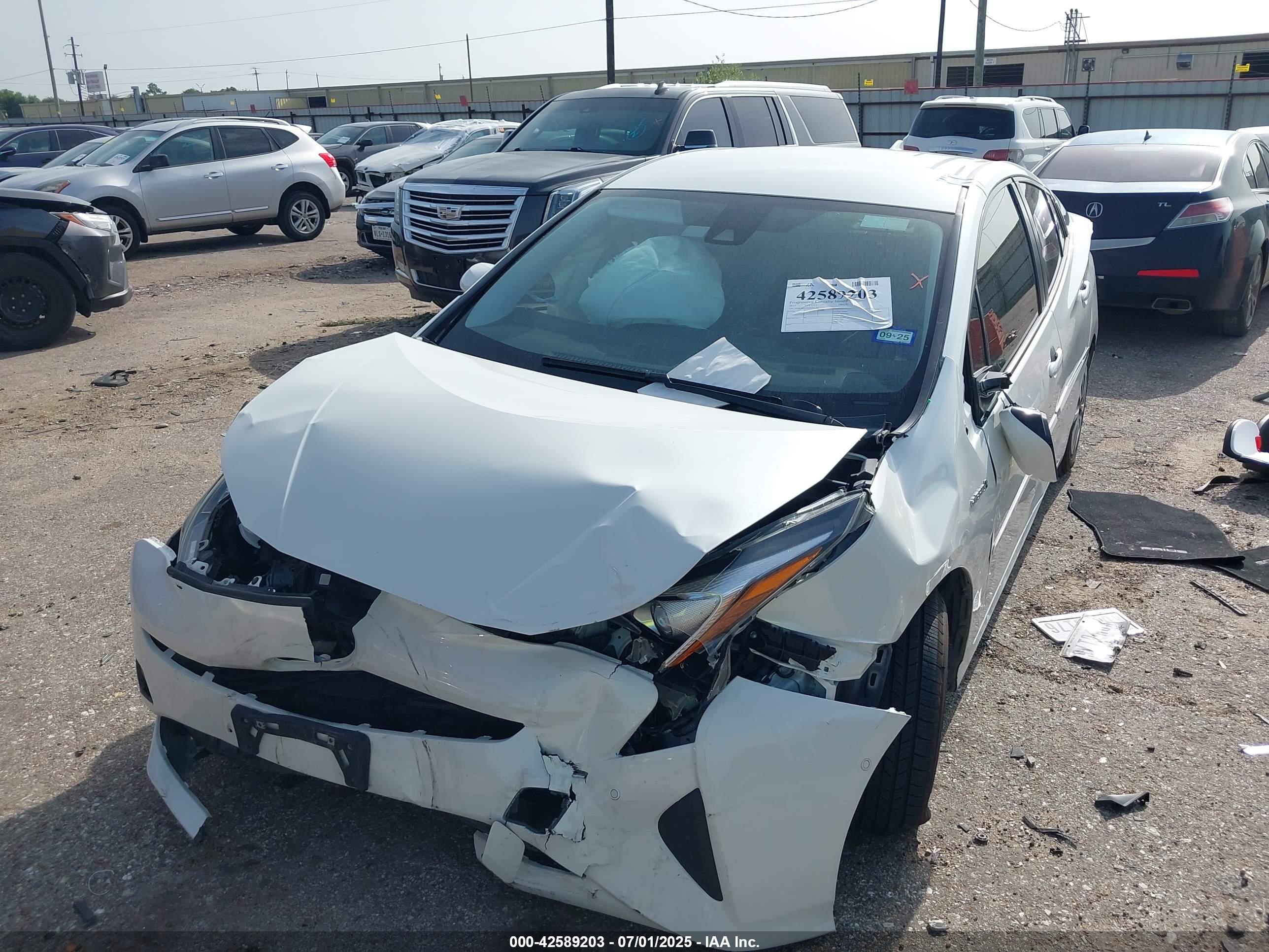 TOYOTA PRIUS image 6