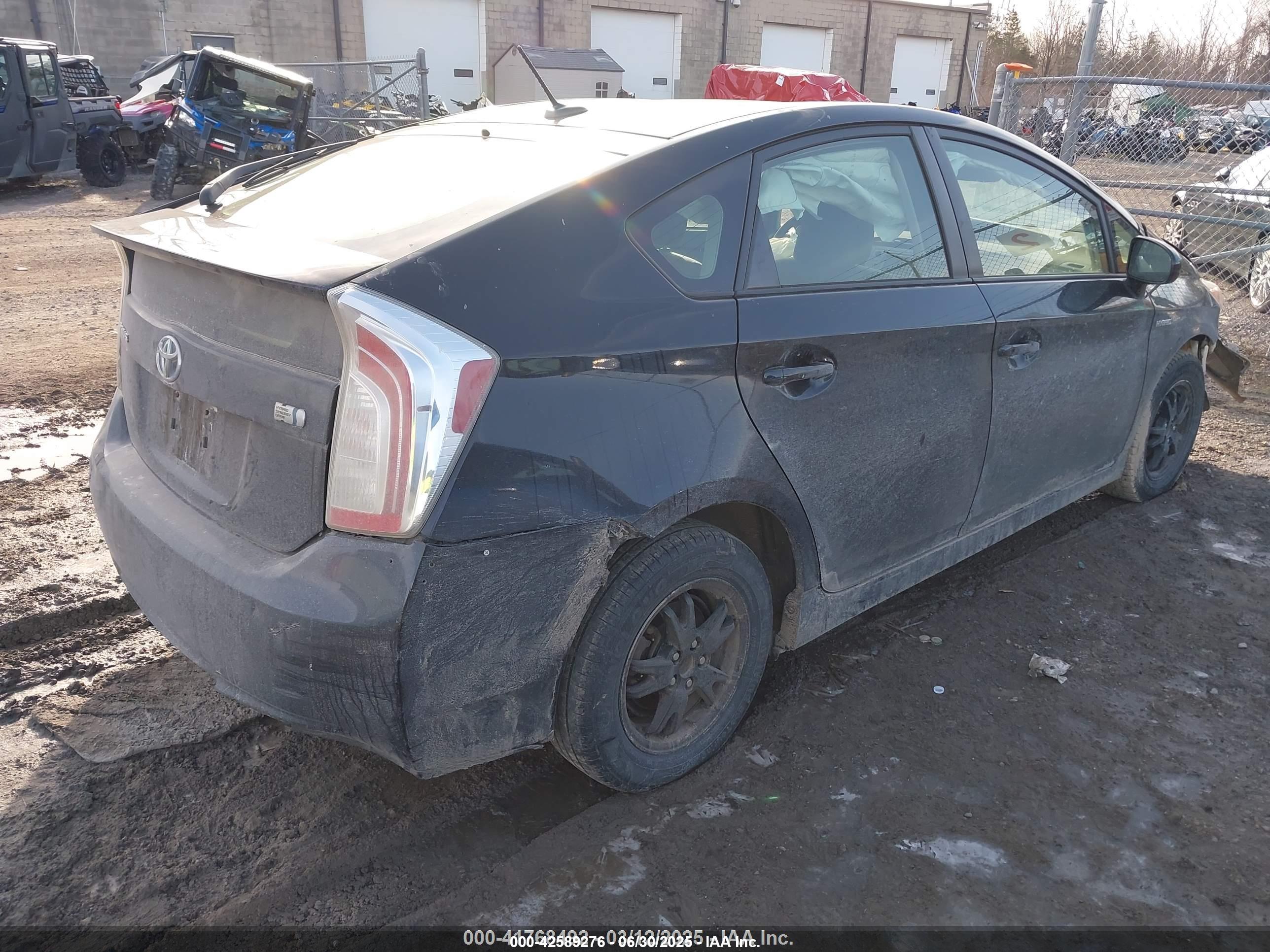 TOYOTA PRIUS image 4