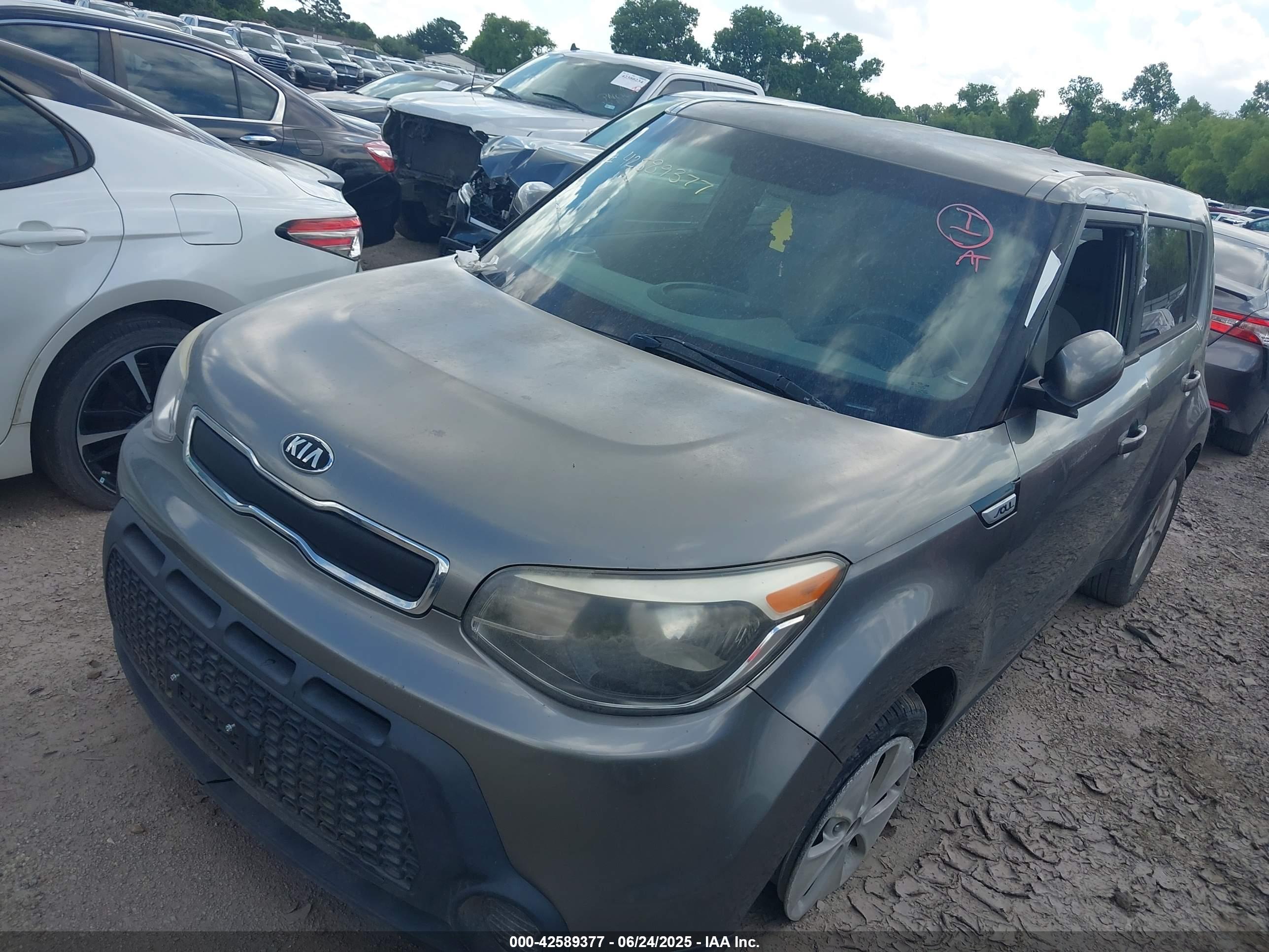 KIA SOUL image 2