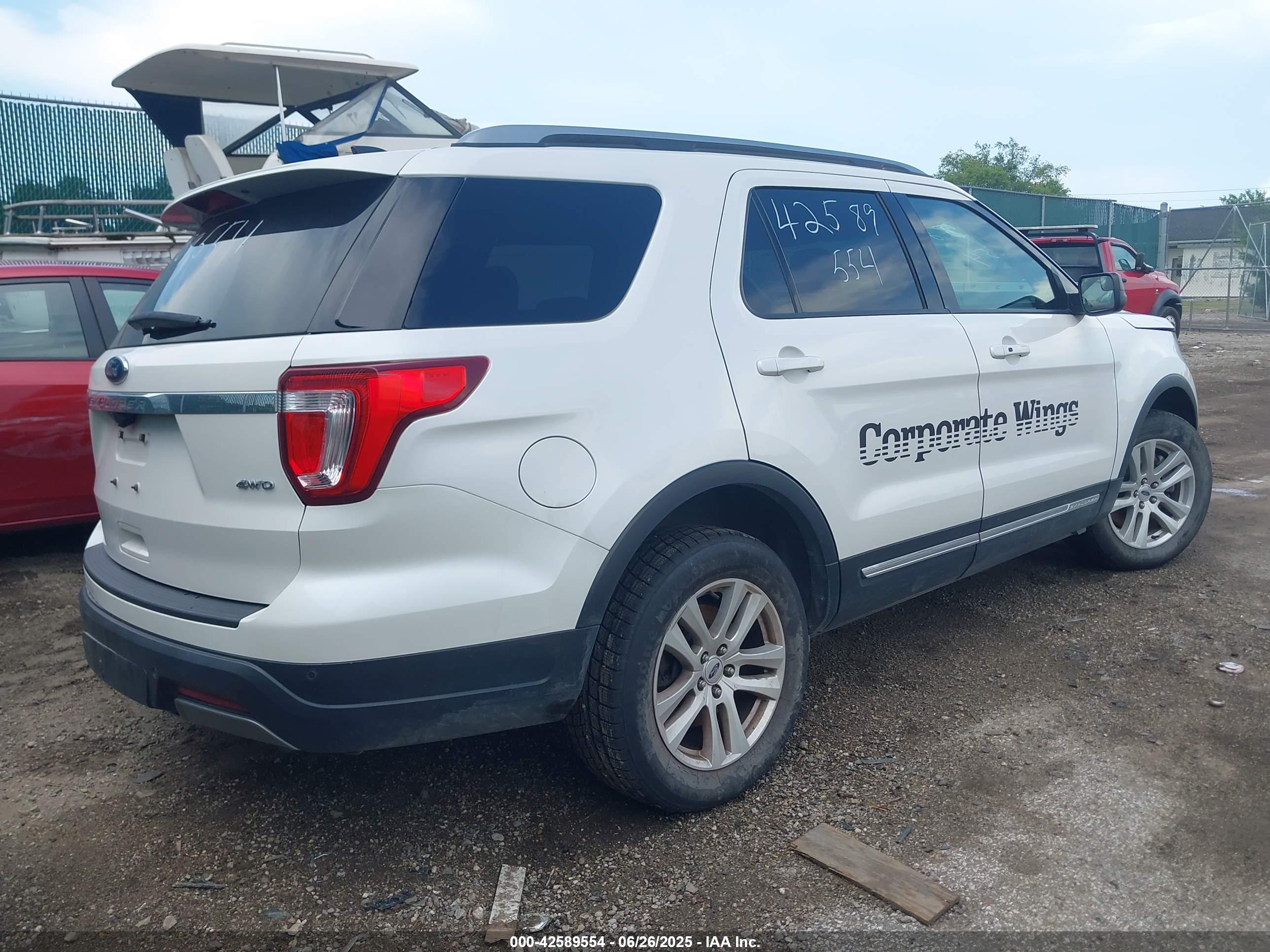 FORD EXPLORER image 4
