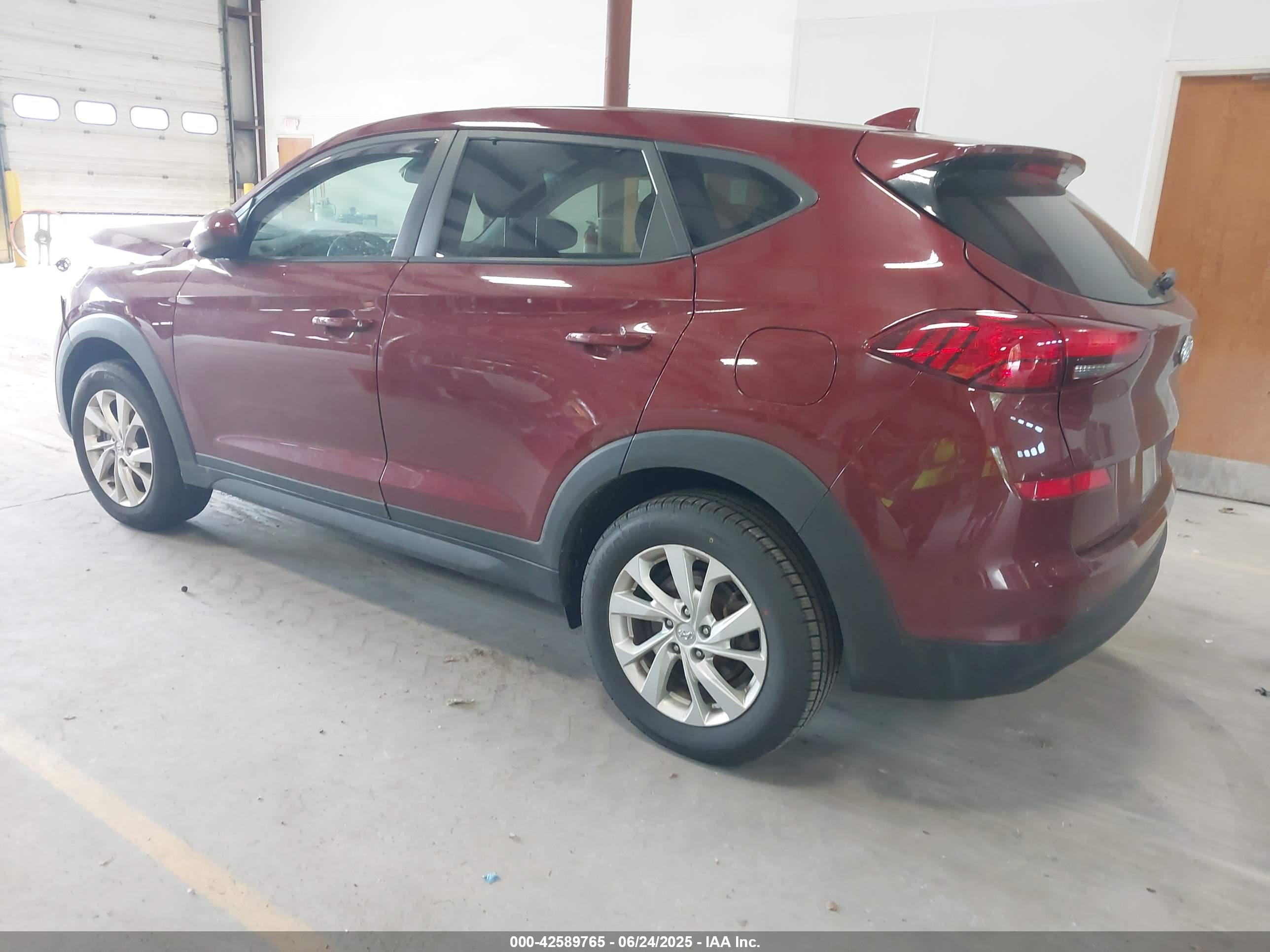HYUNDAI TUCSON image 3