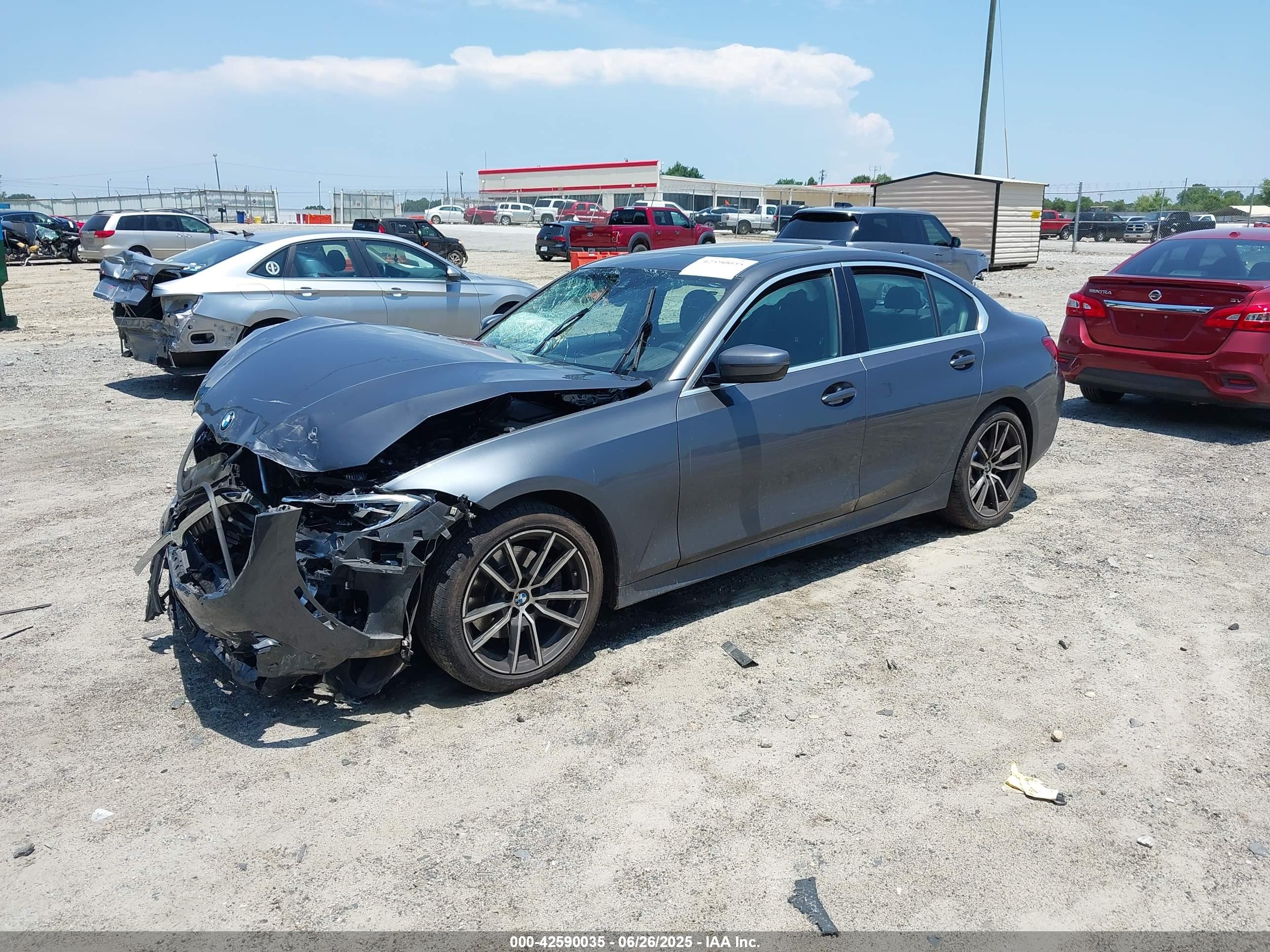 BMW 330I image 2