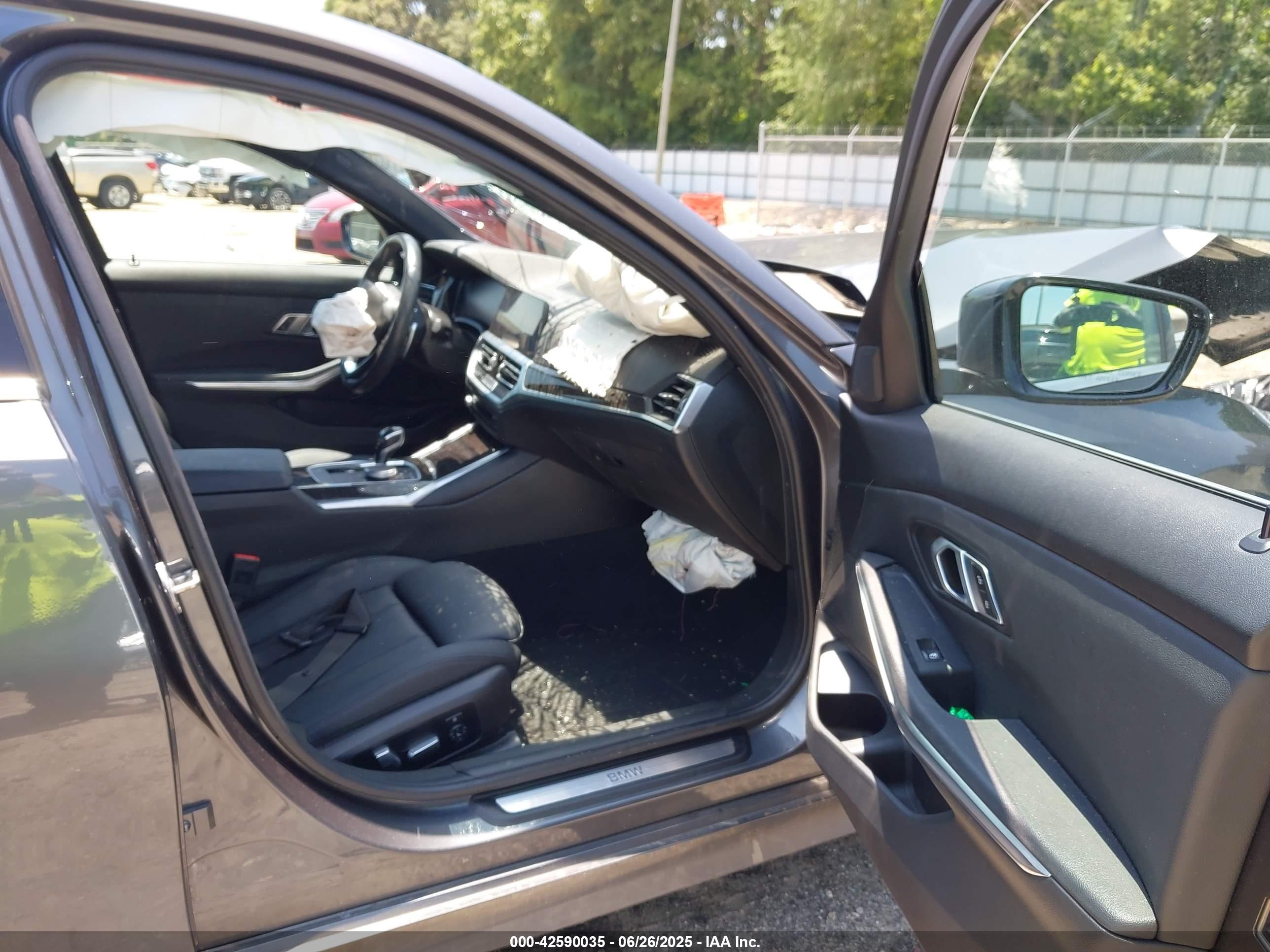 BMW 330I image 5