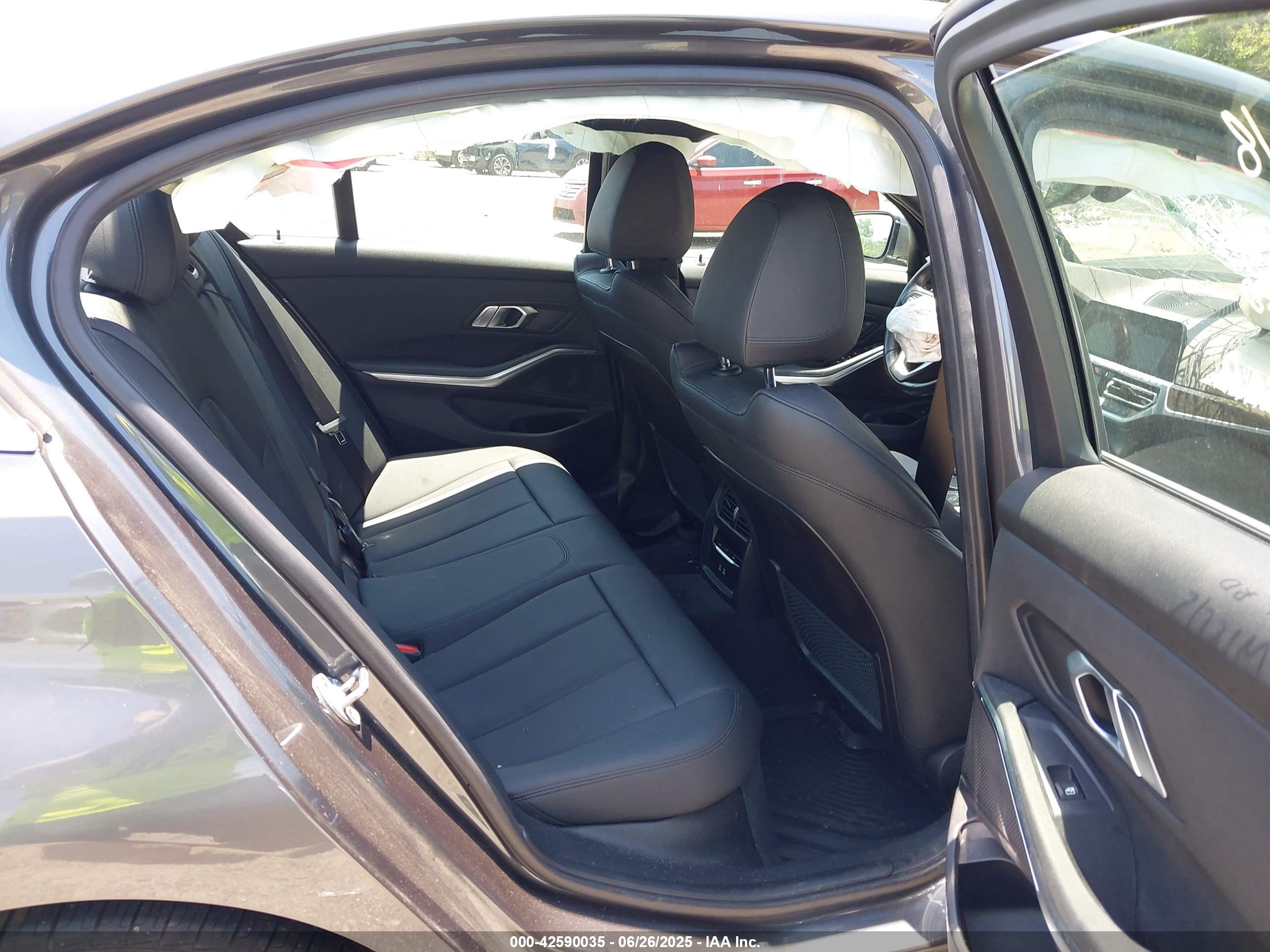 BMW 330I image 8