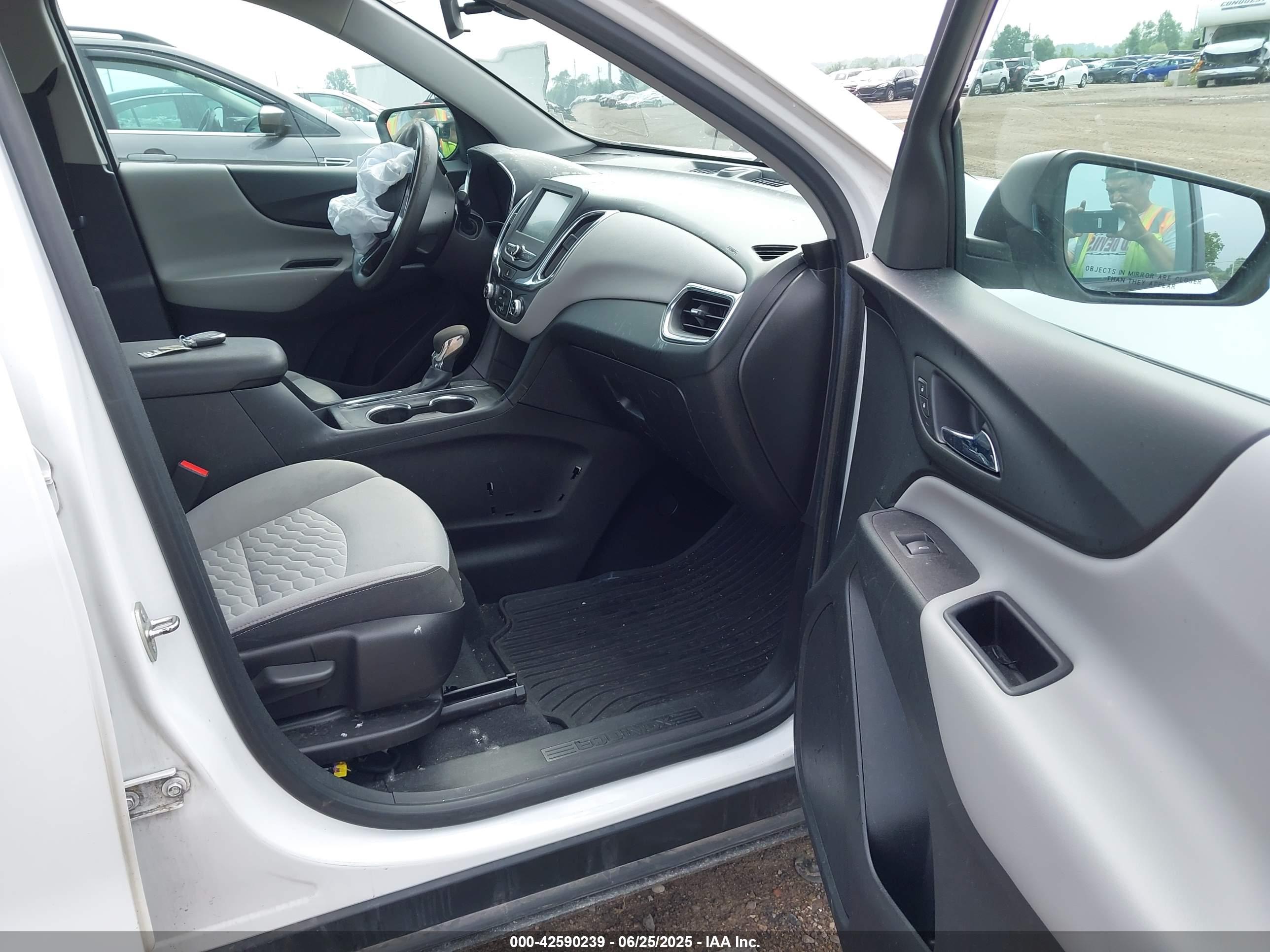 CHEVROLET EQUINOX image 5