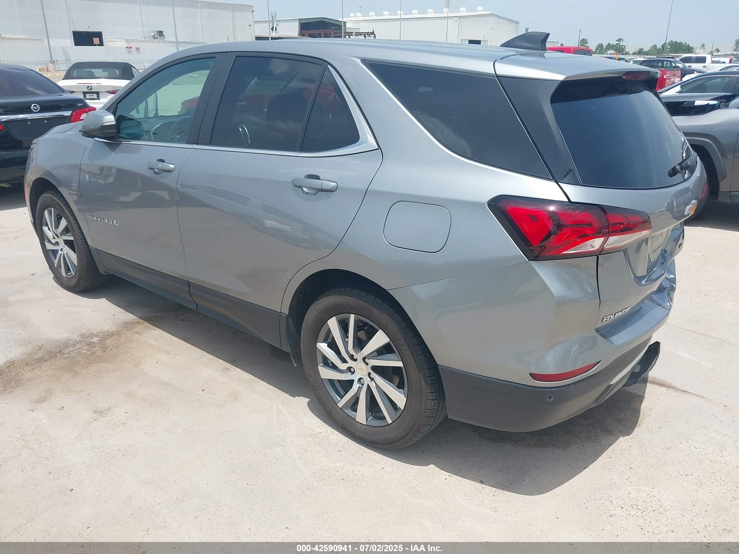 CHEVROLET EQUINOX image 3